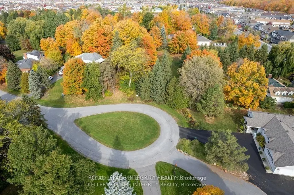 3440 WOODROFFE Avenue, #2