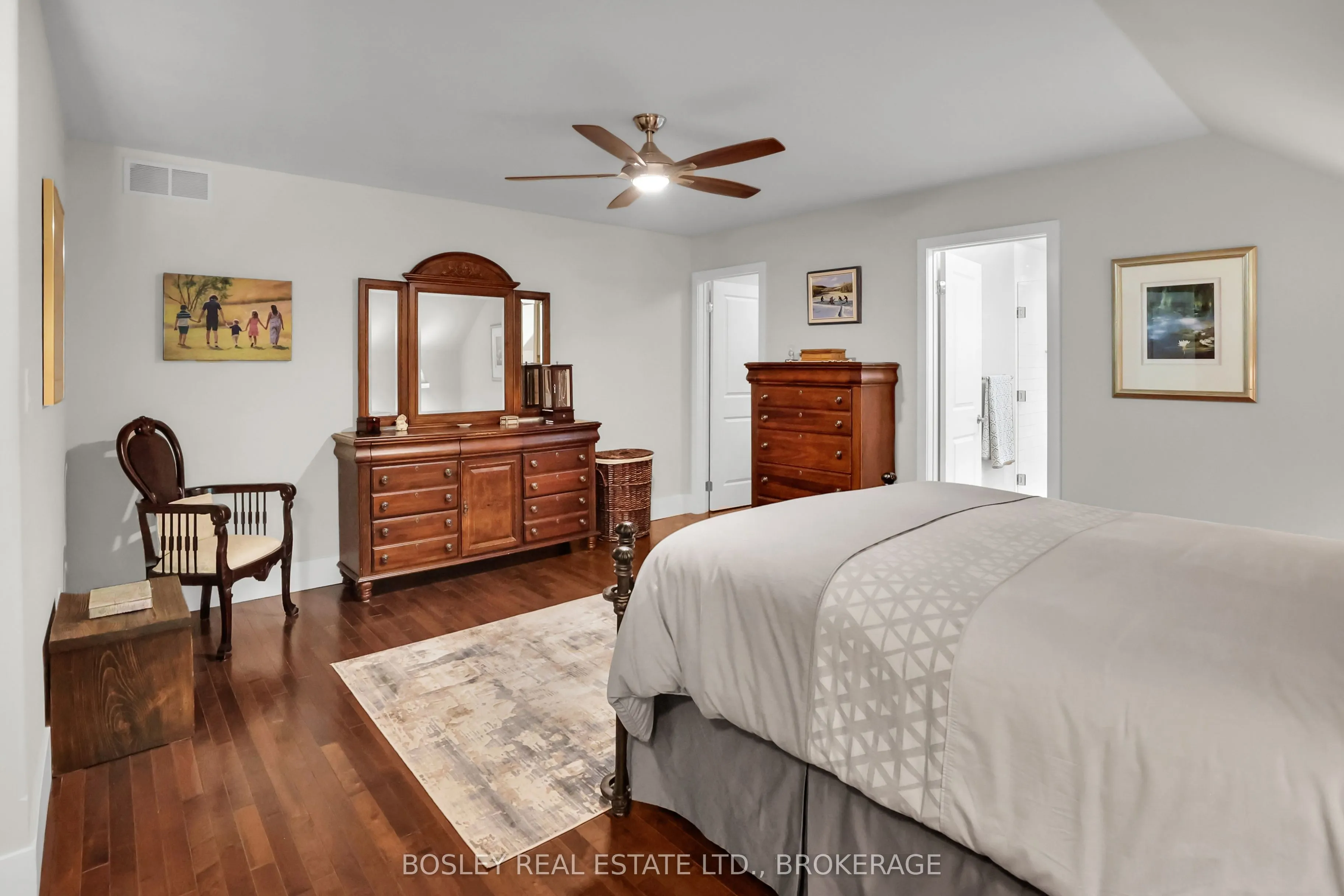 481 Victoria Street, #3