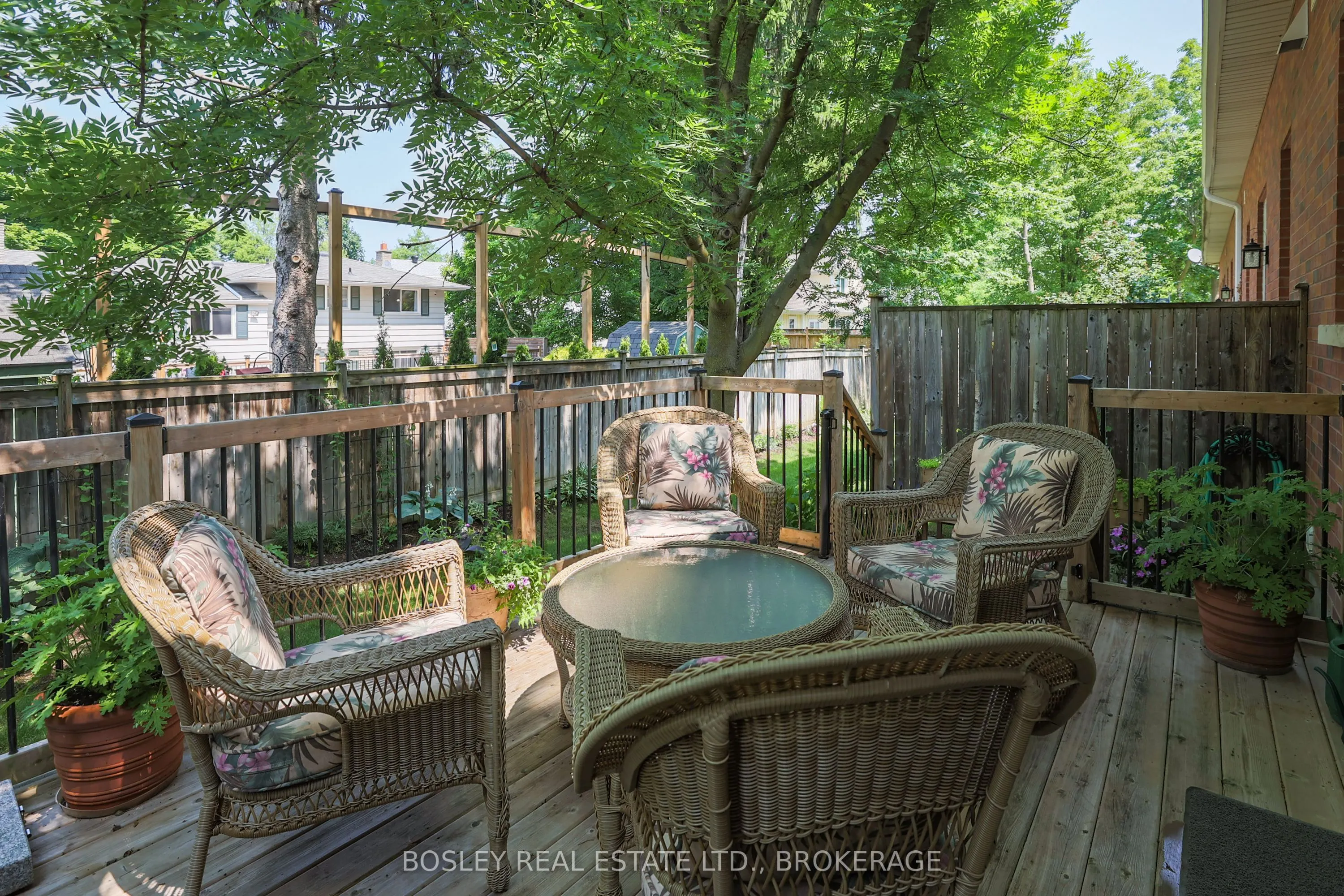 481 Victoria Street, #3