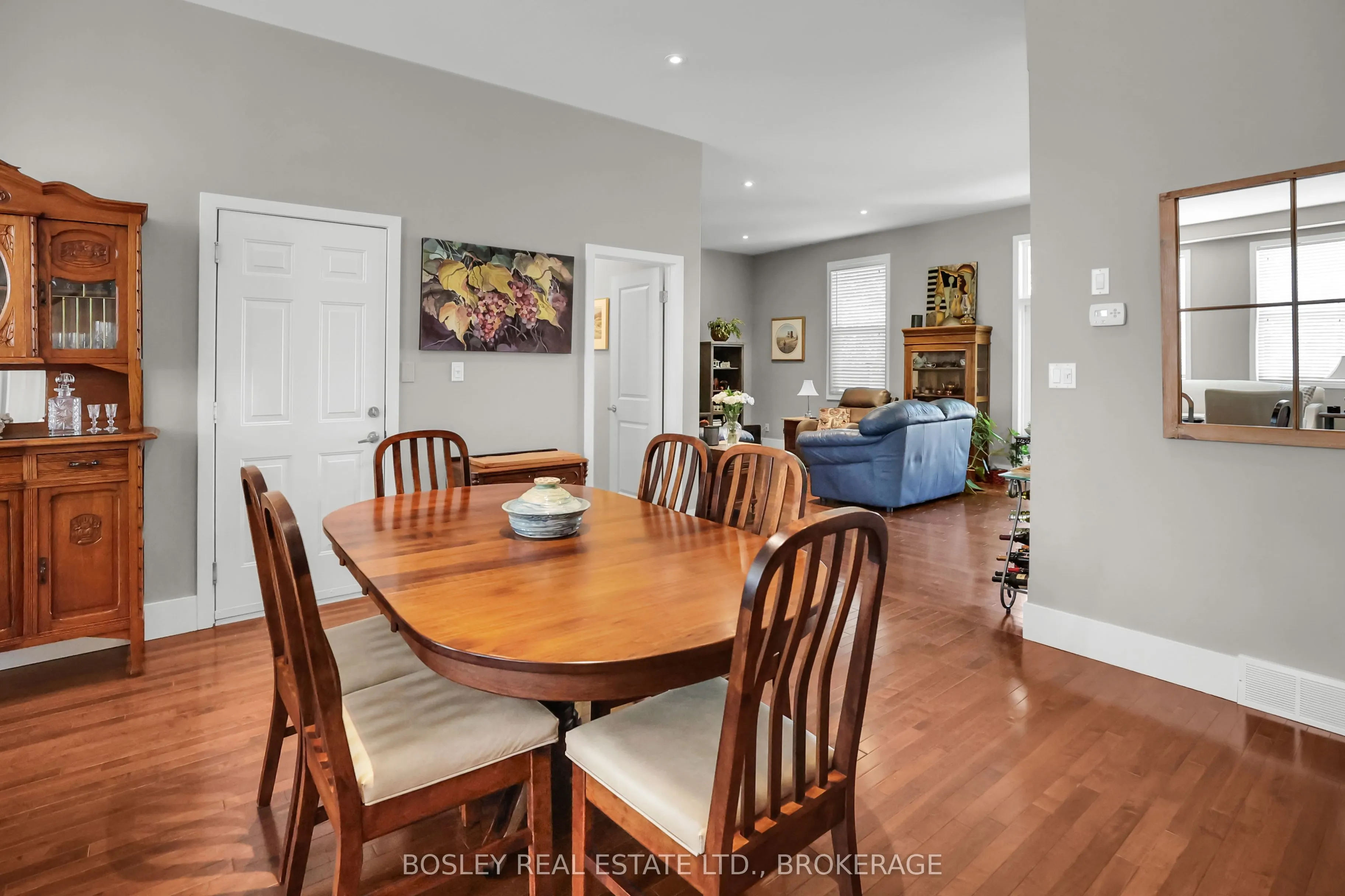 481 Victoria Street, #3
