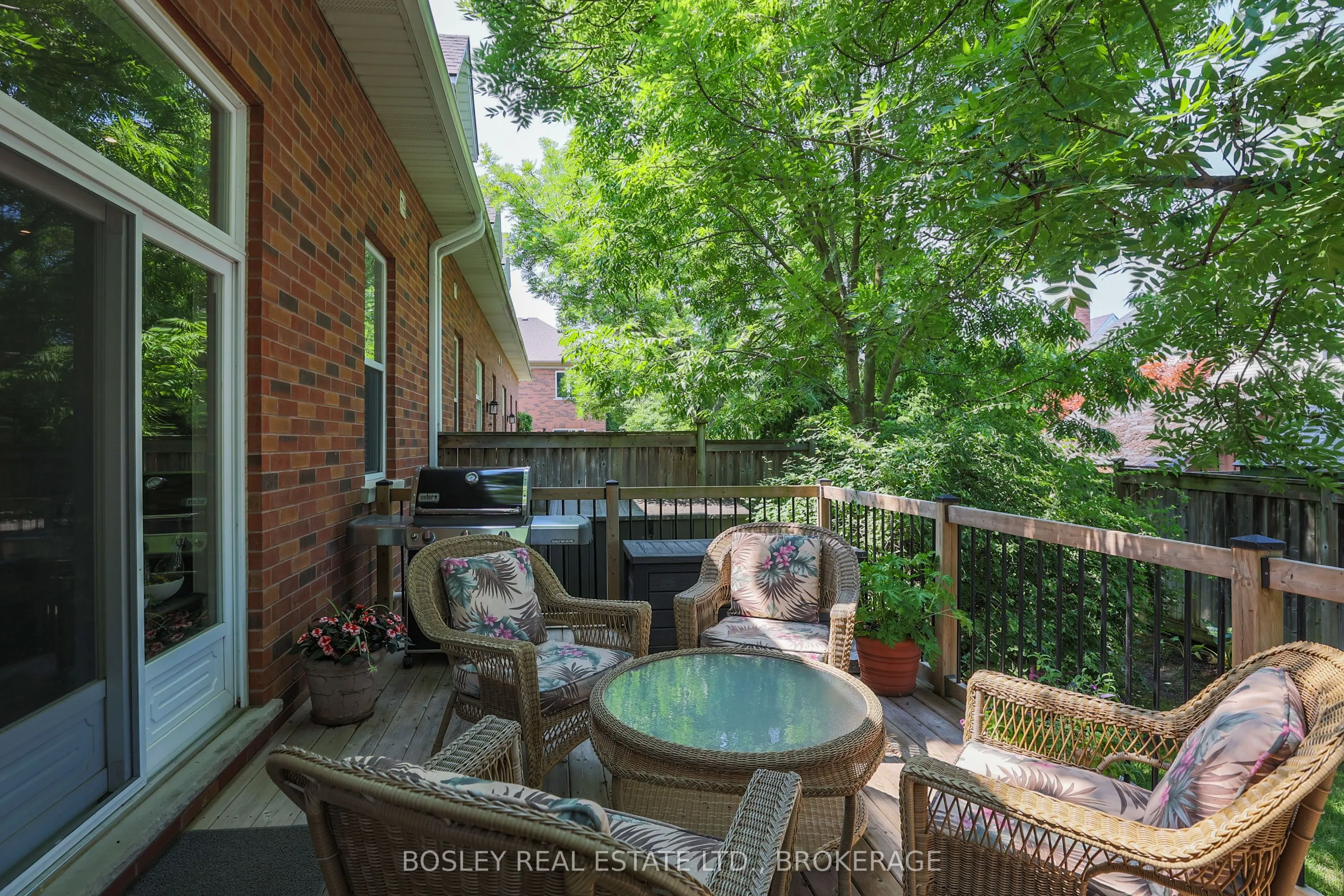 481 Victoria Street, #3