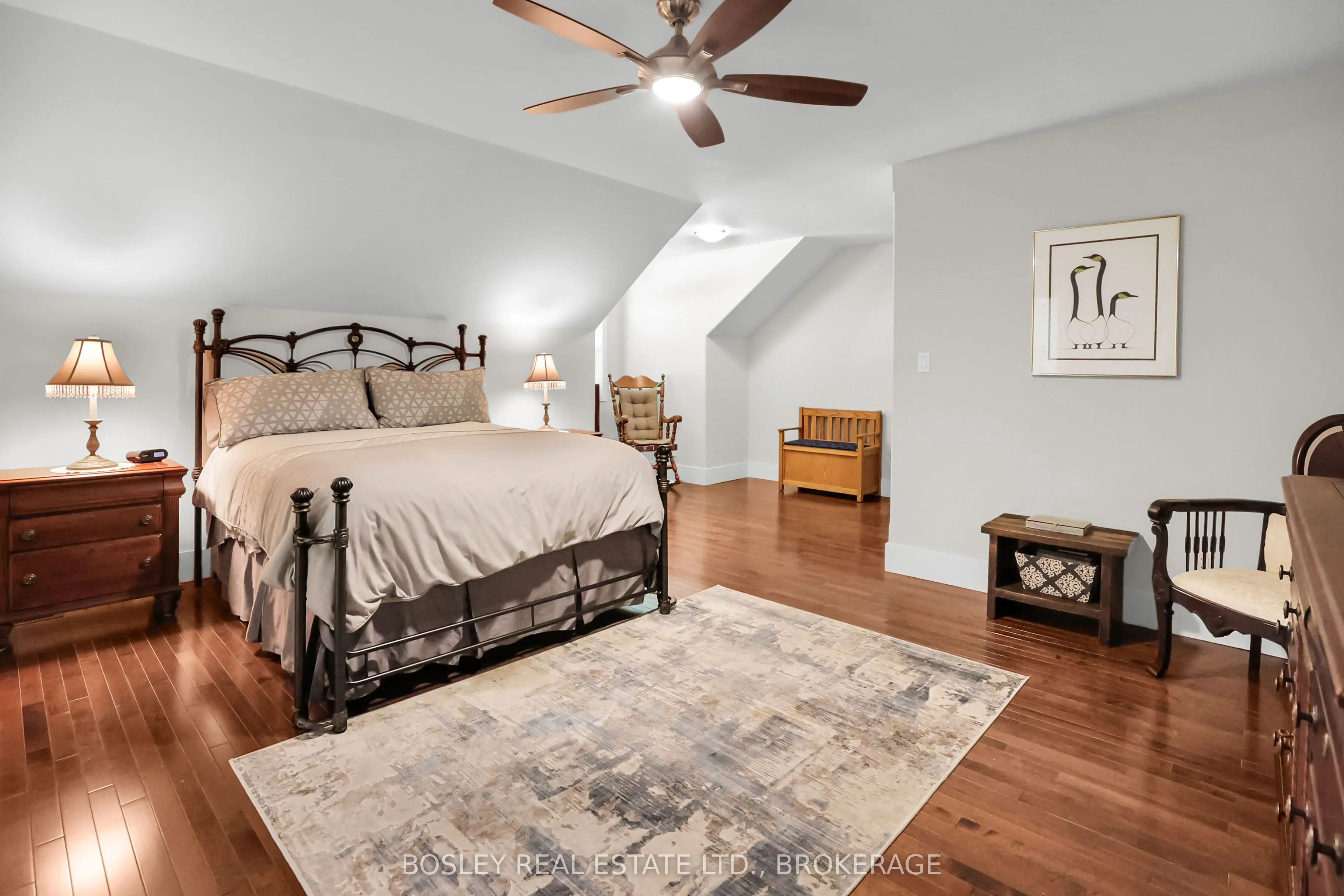 481 Victoria Street, #3