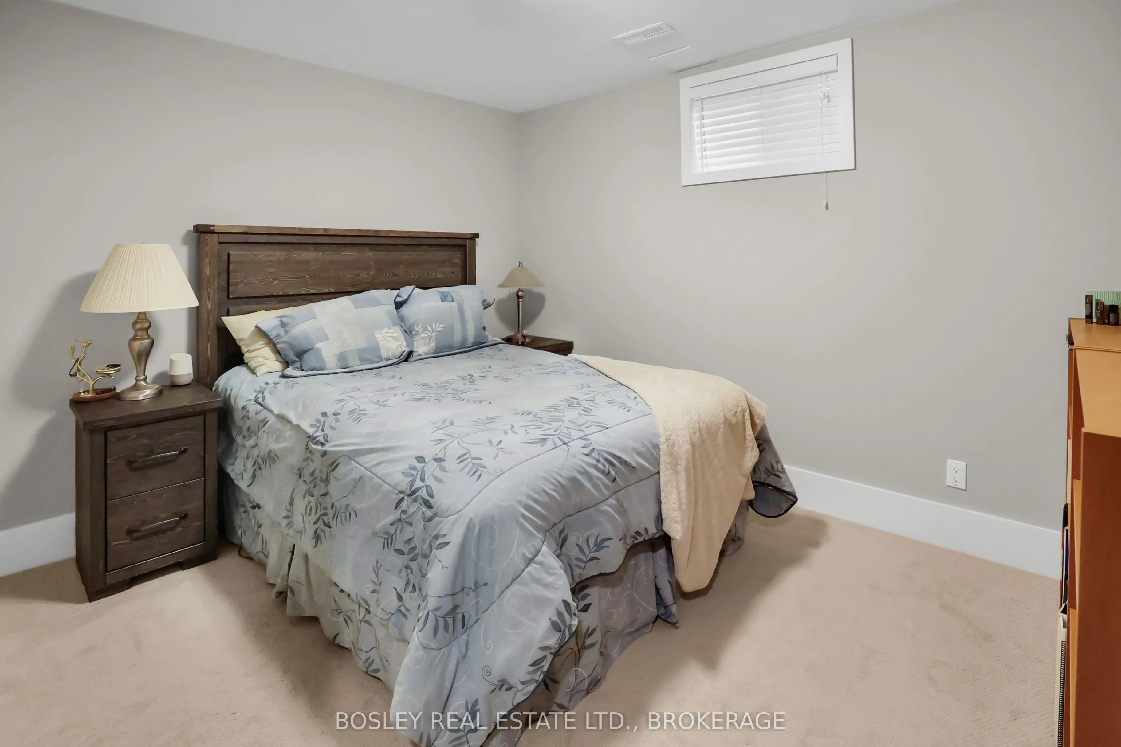 481 Victoria Street, #3