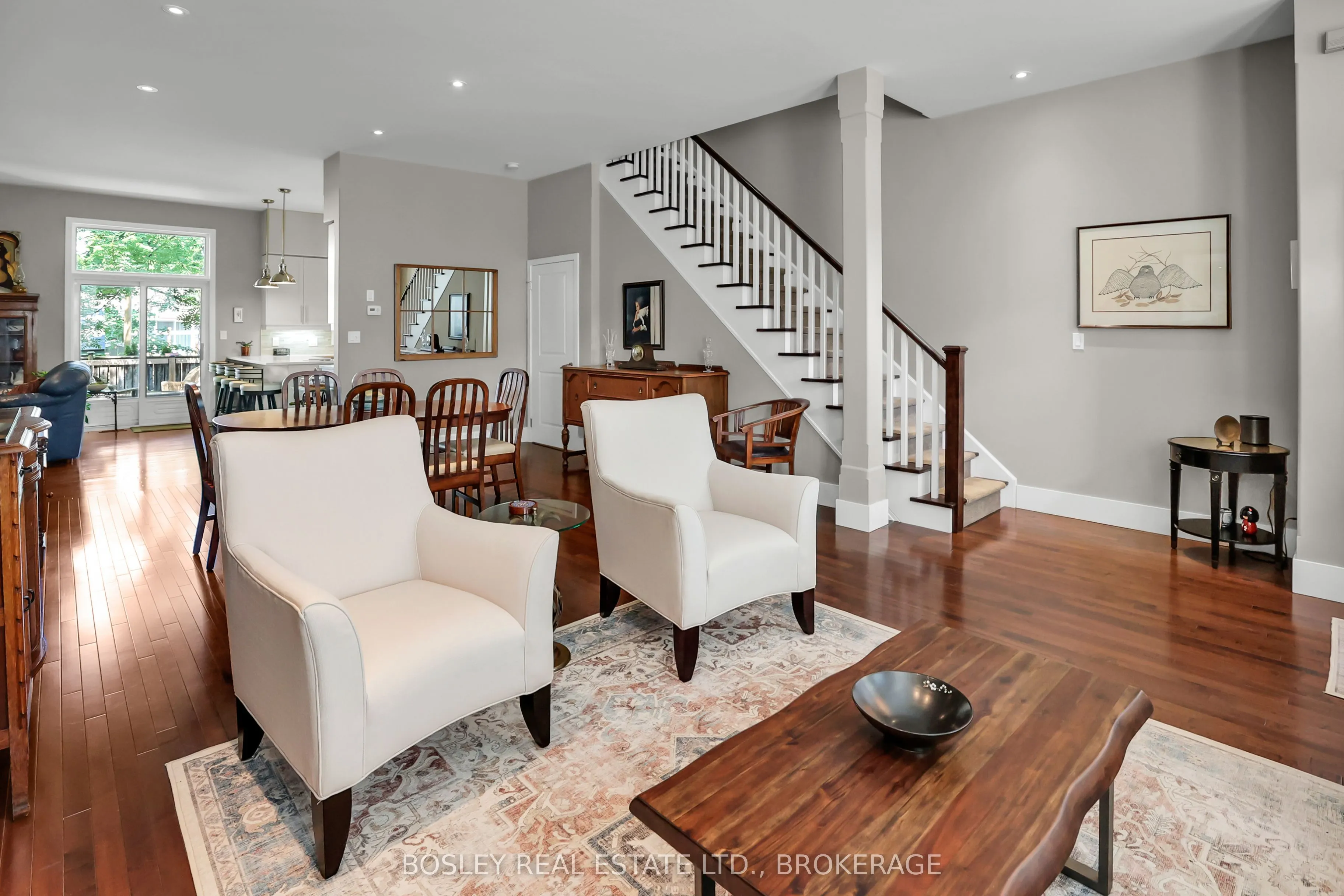 481 Victoria Street, #3