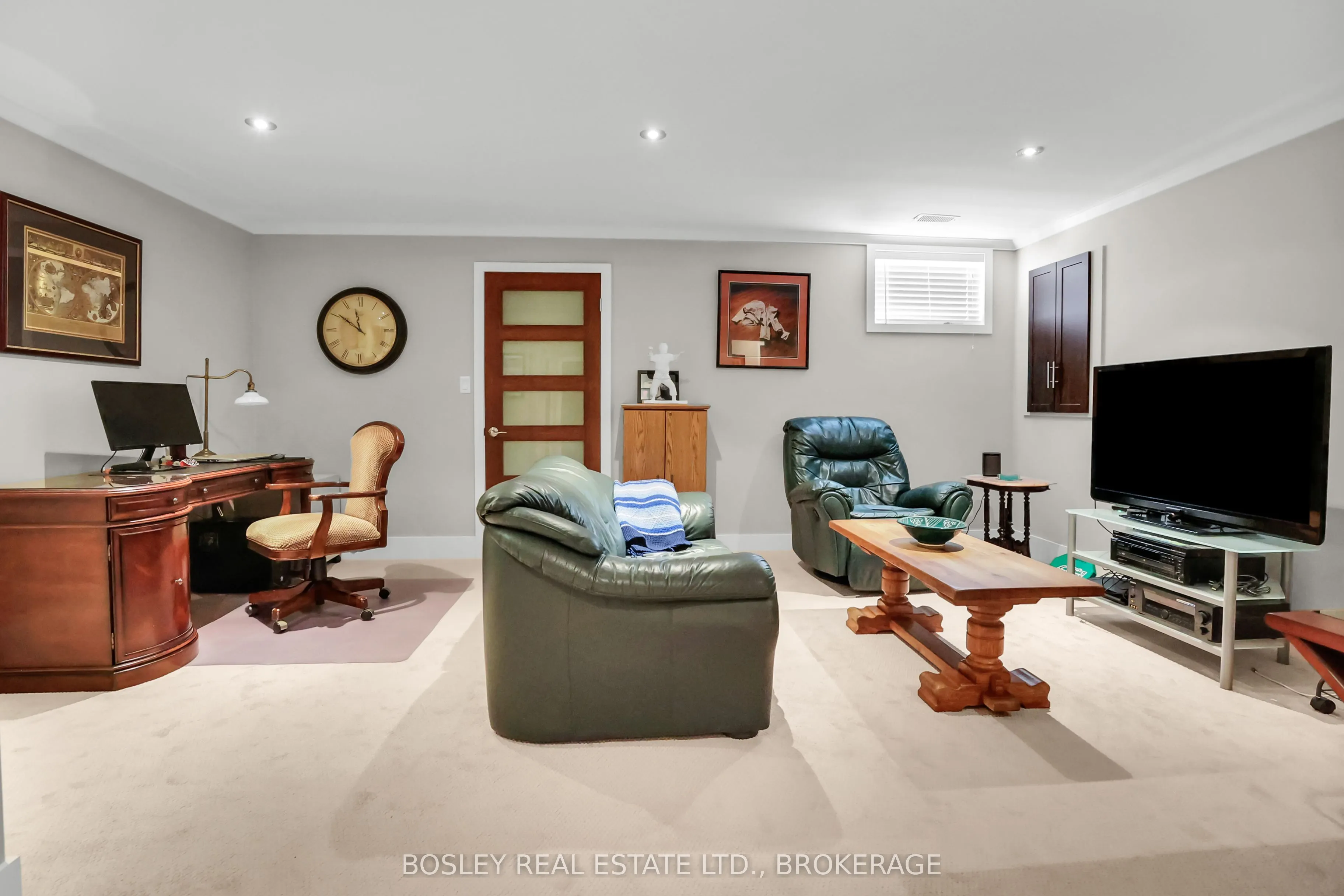 481 Victoria Street, #3
