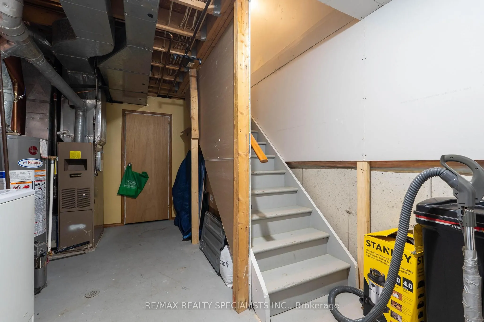 397 Springbank Avenue, #6