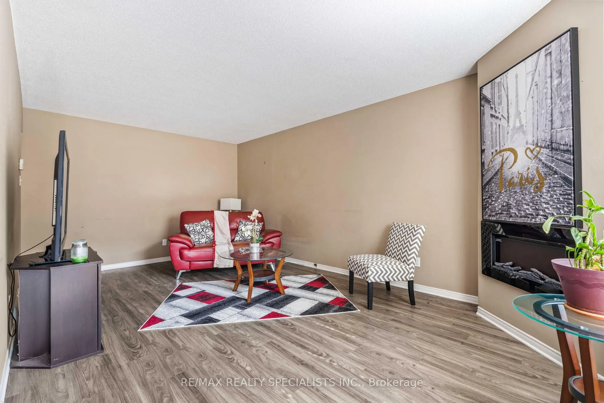397 Springbank Avenue, #6
