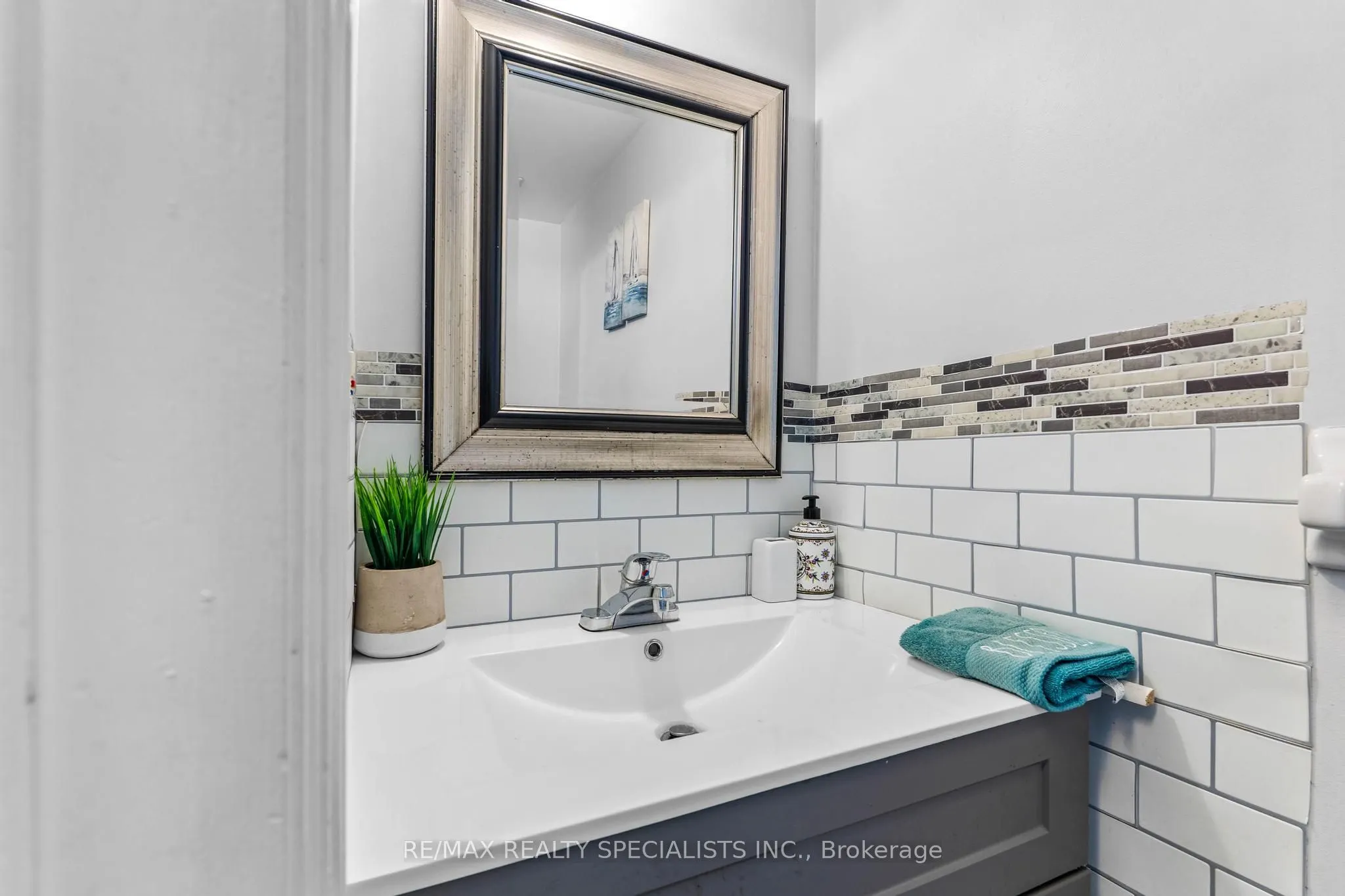 397 Springbank Avenue, #6