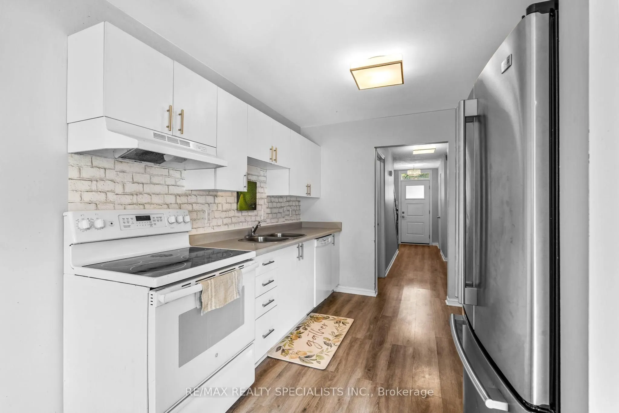 397 Springbank Avenue, #6