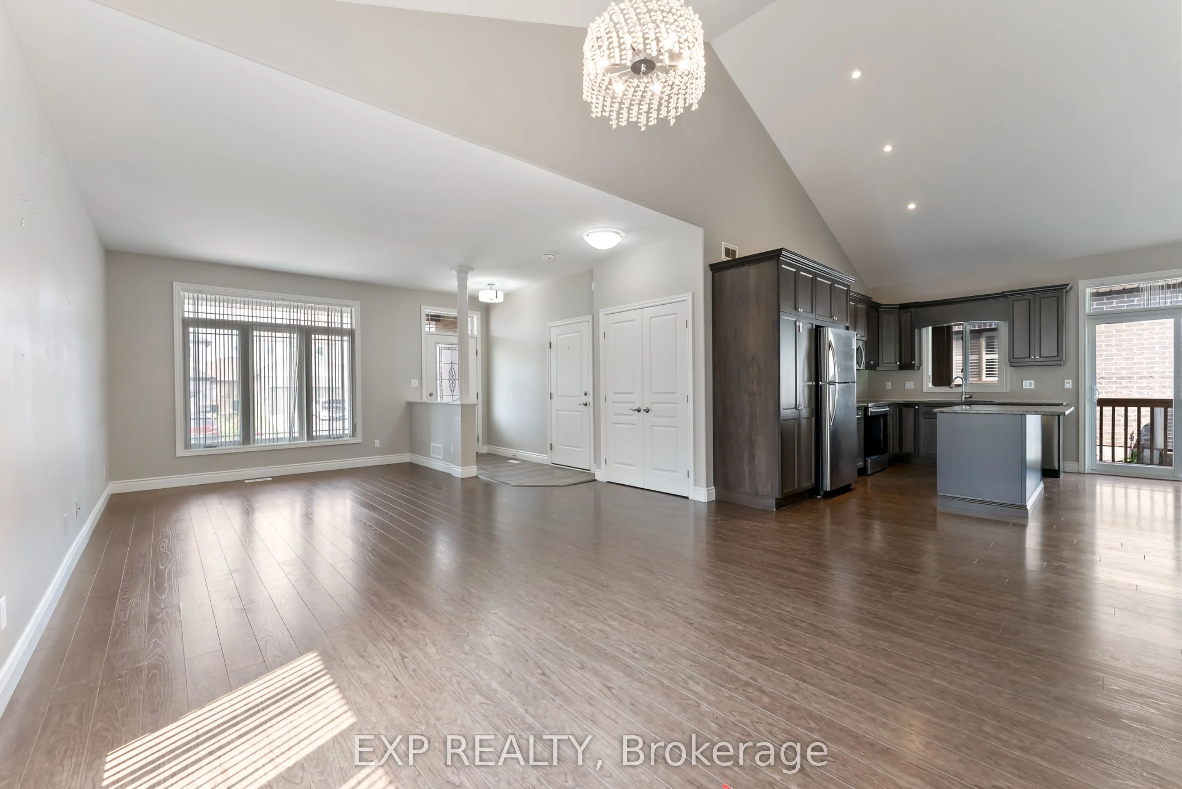28 Stonecrest Boulevard