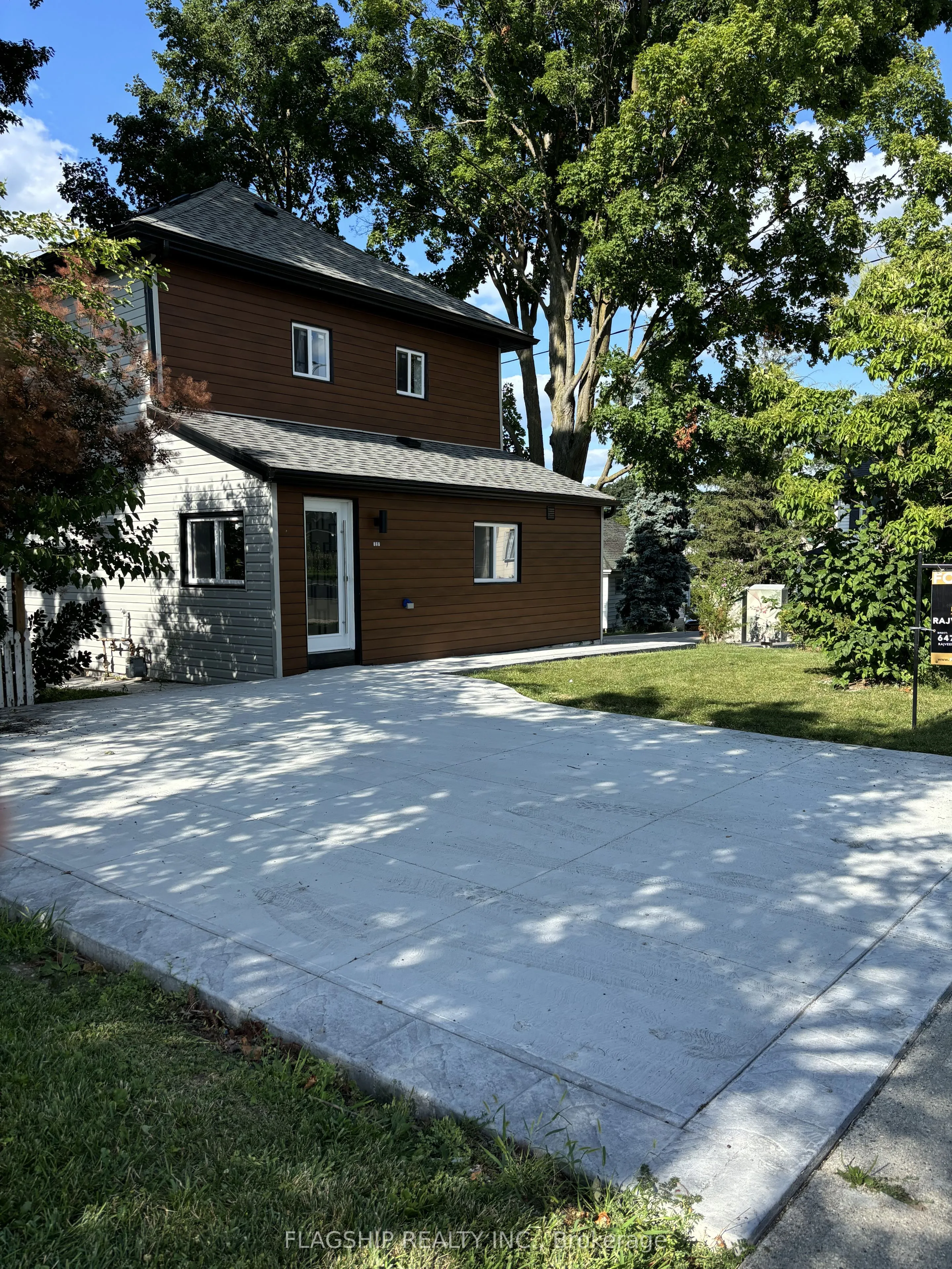 727 College Avenue