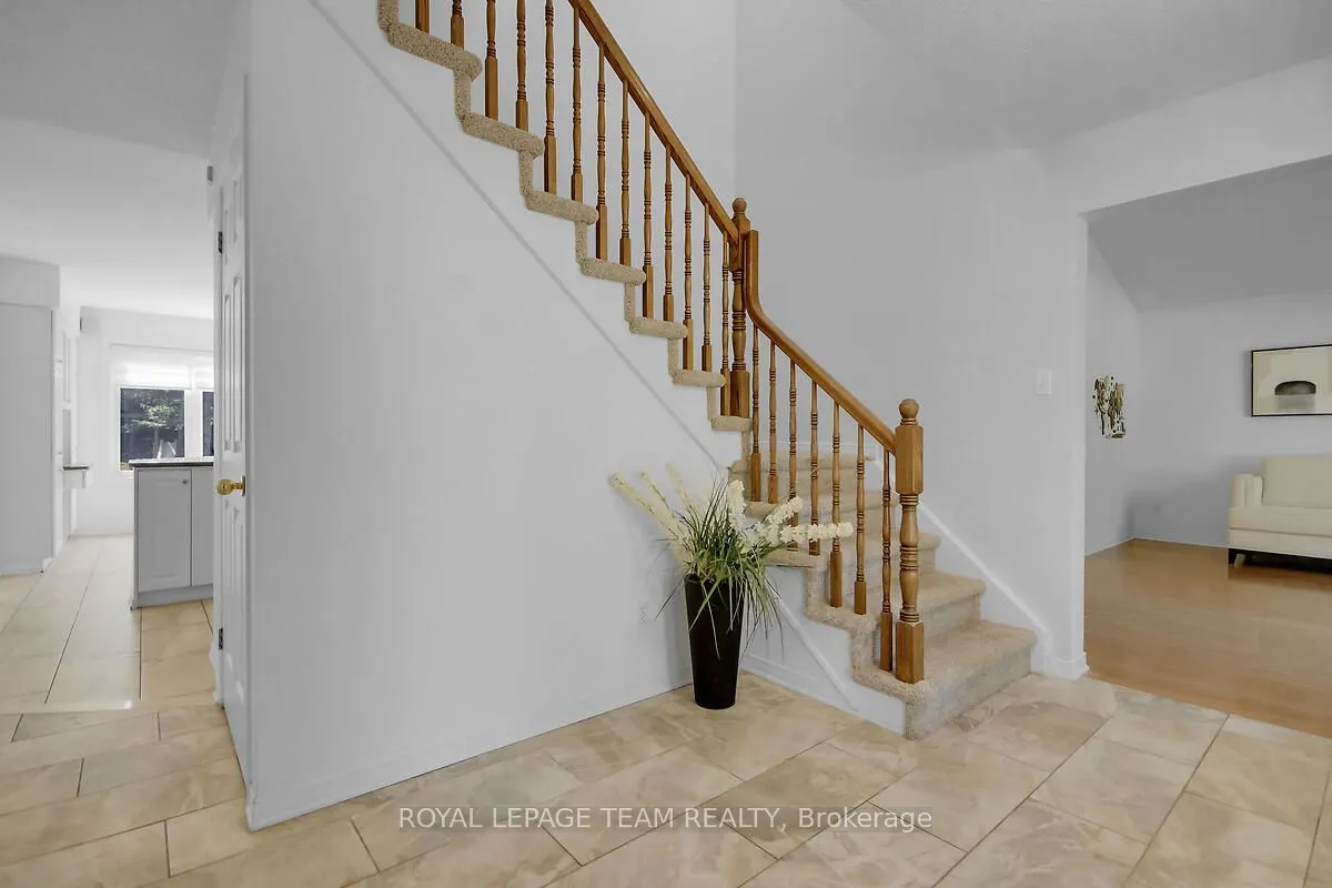 6616 SUNCREST Drive