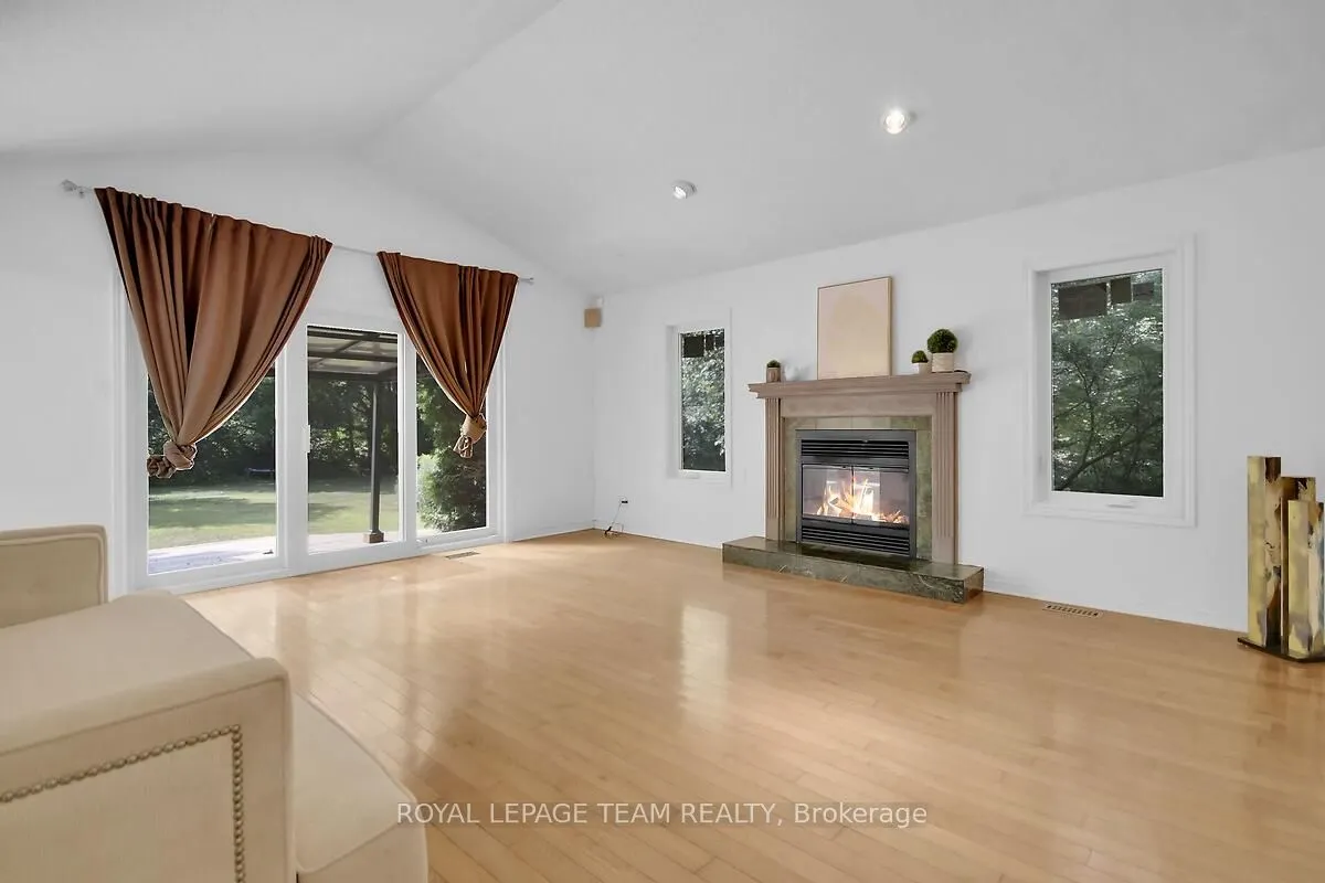 6616 SUNCREST Drive