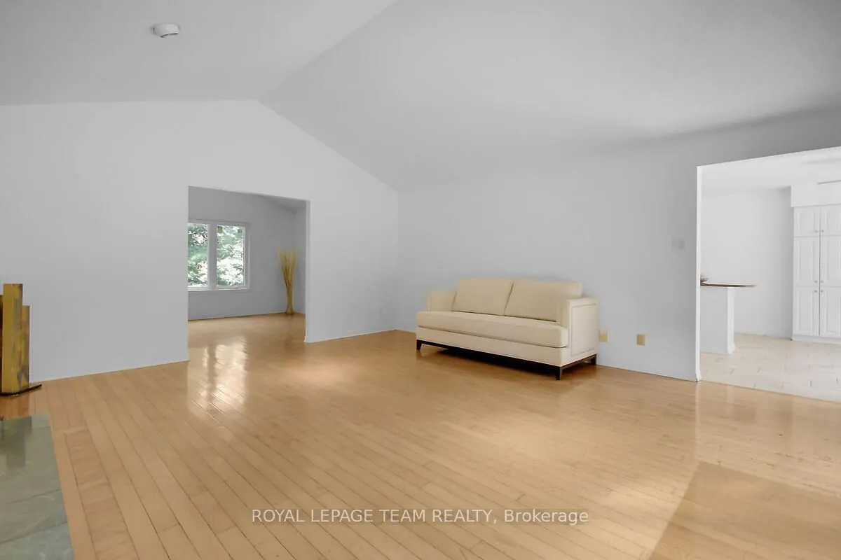 6616 SUNCREST Drive