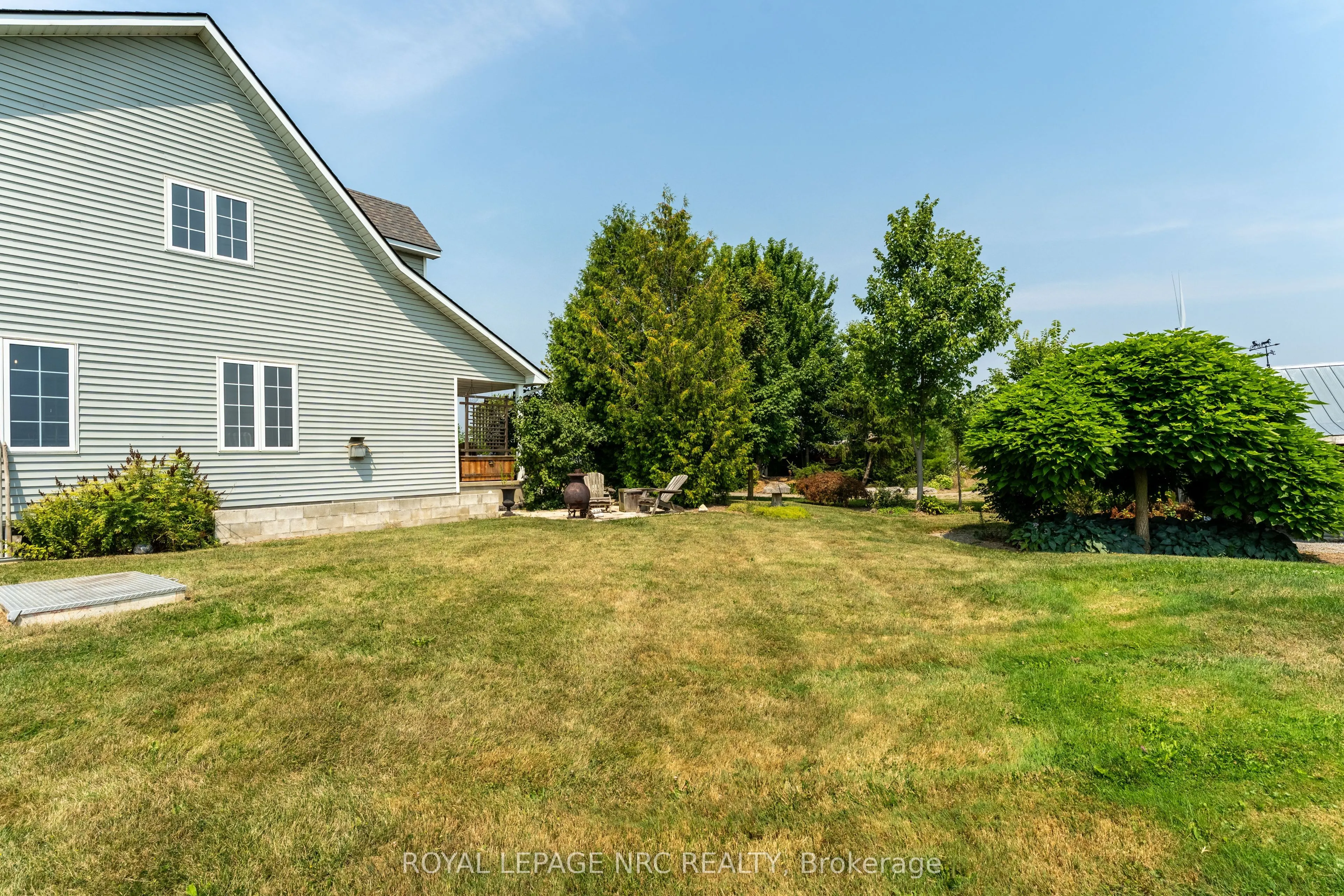 9592 Concession 5 Road