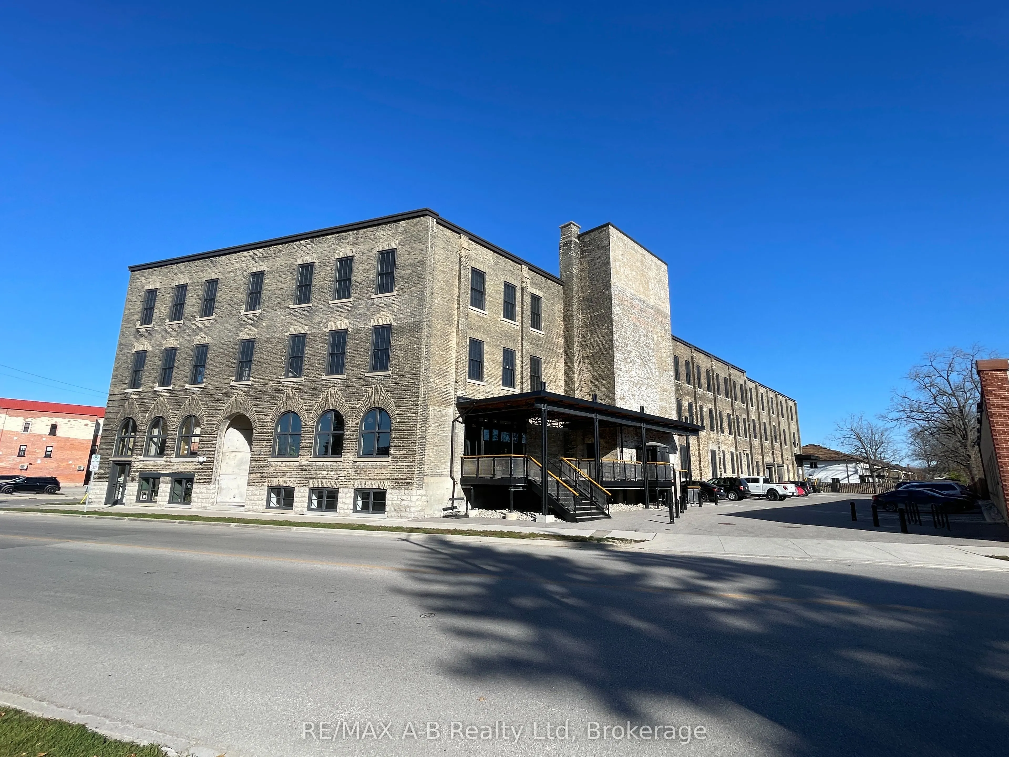 245 Downie Street, #208