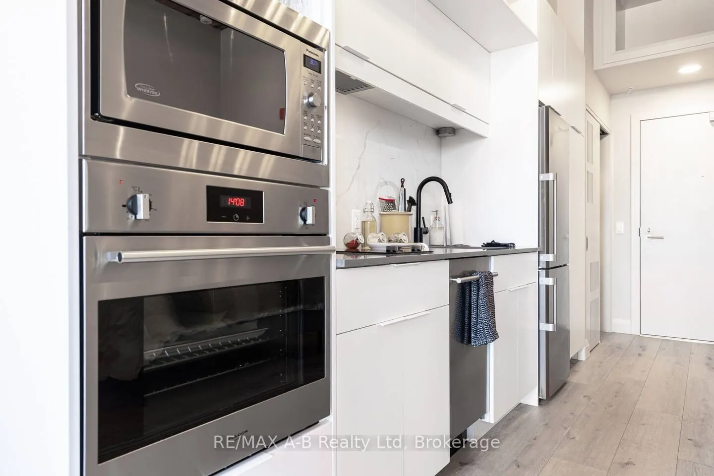 245 Downie Street, #208