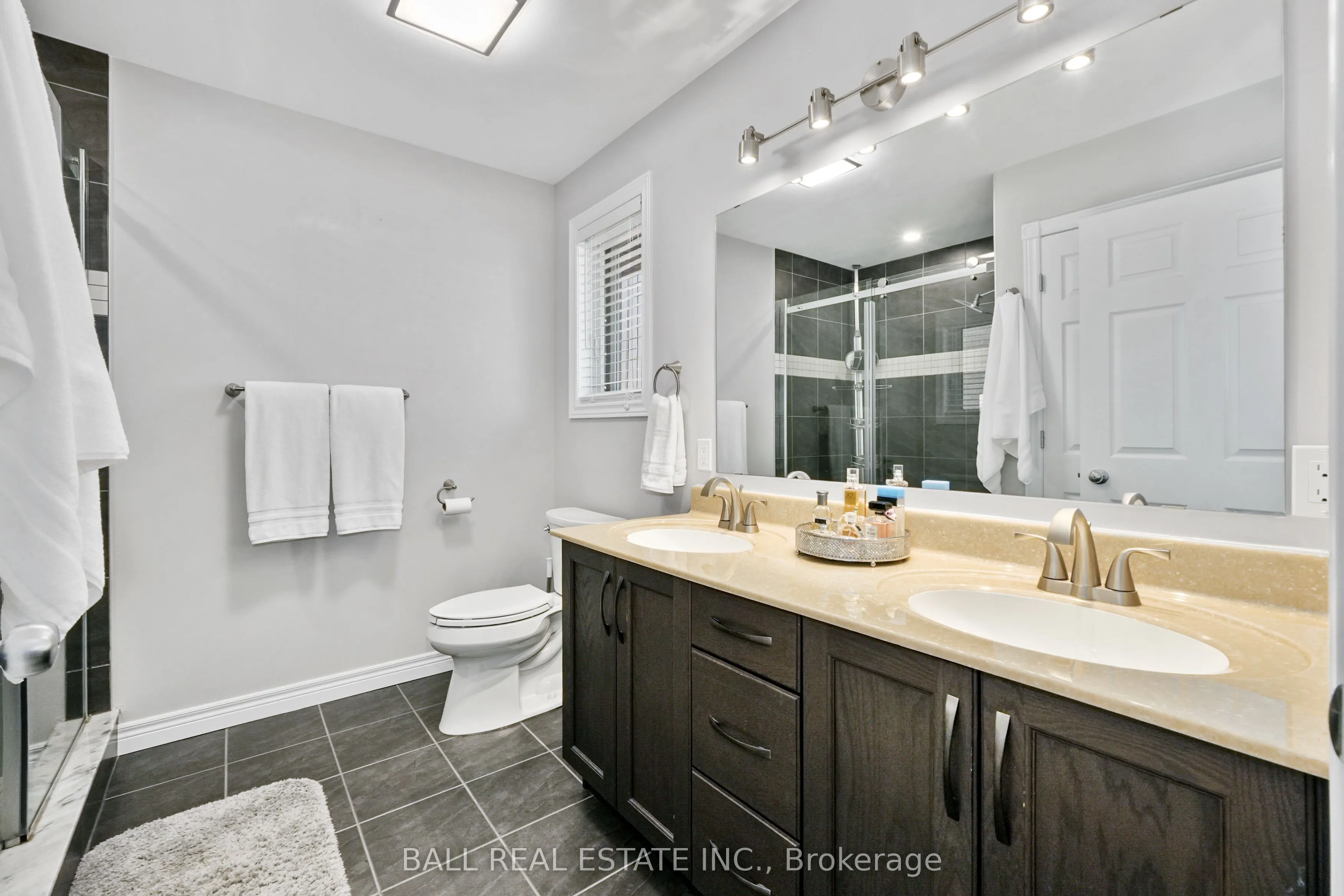 3 Darrell Drain Crescent