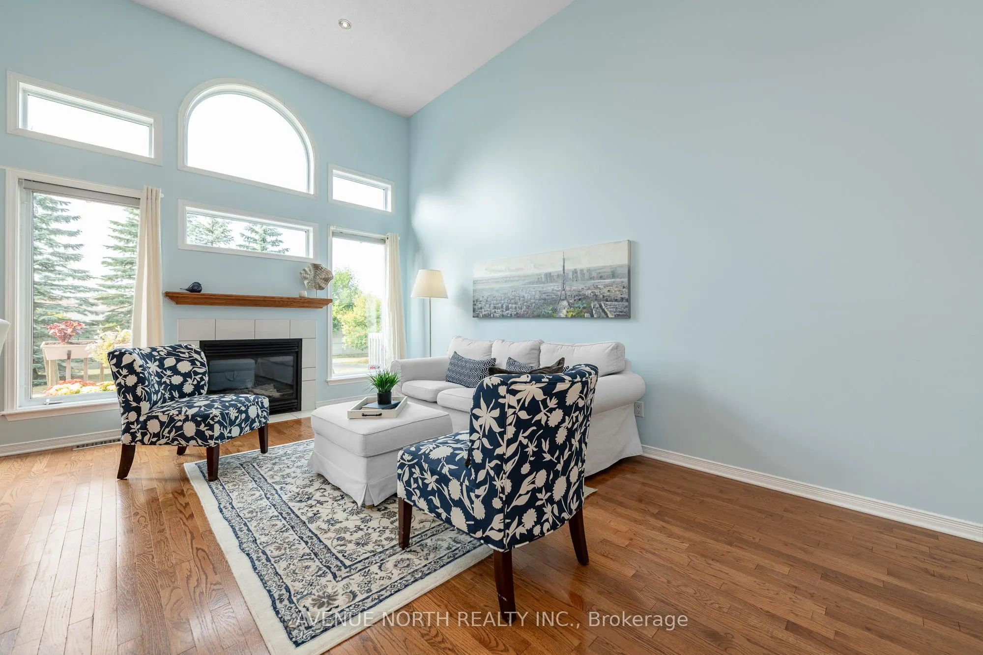 225 GLADEVIEW Private