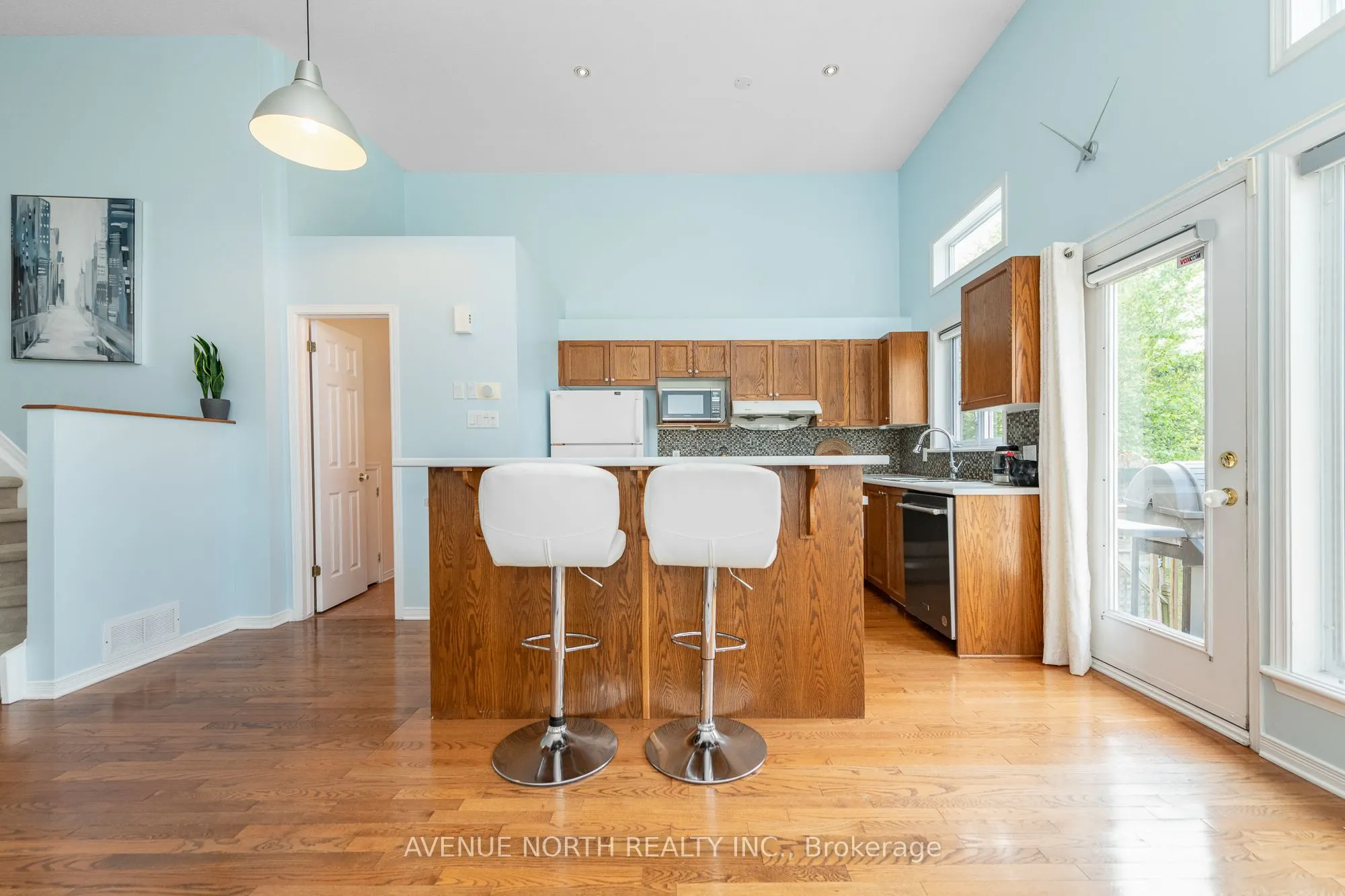 225 GLADEVIEW Private