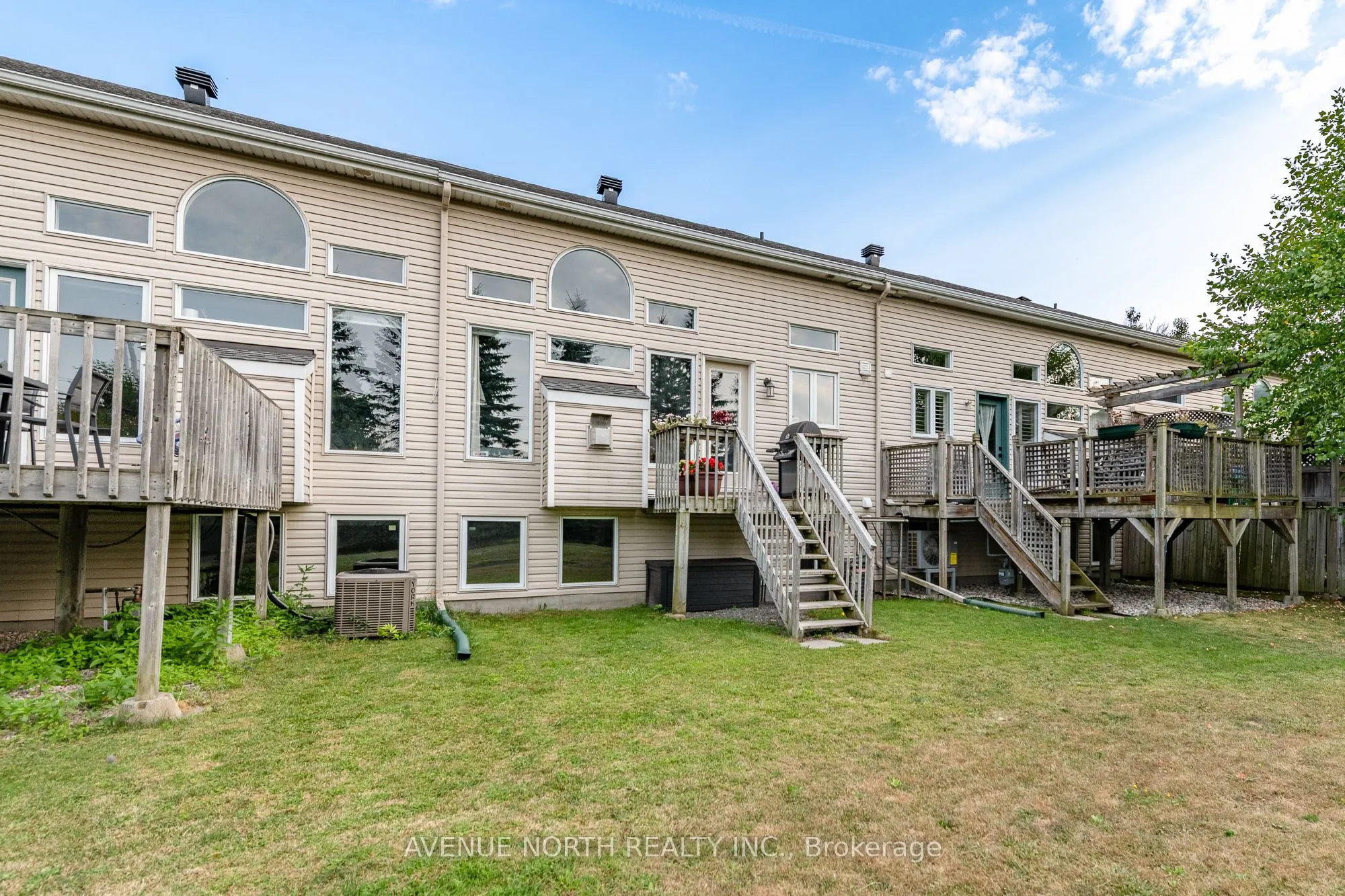 225 GLADEVIEW Private