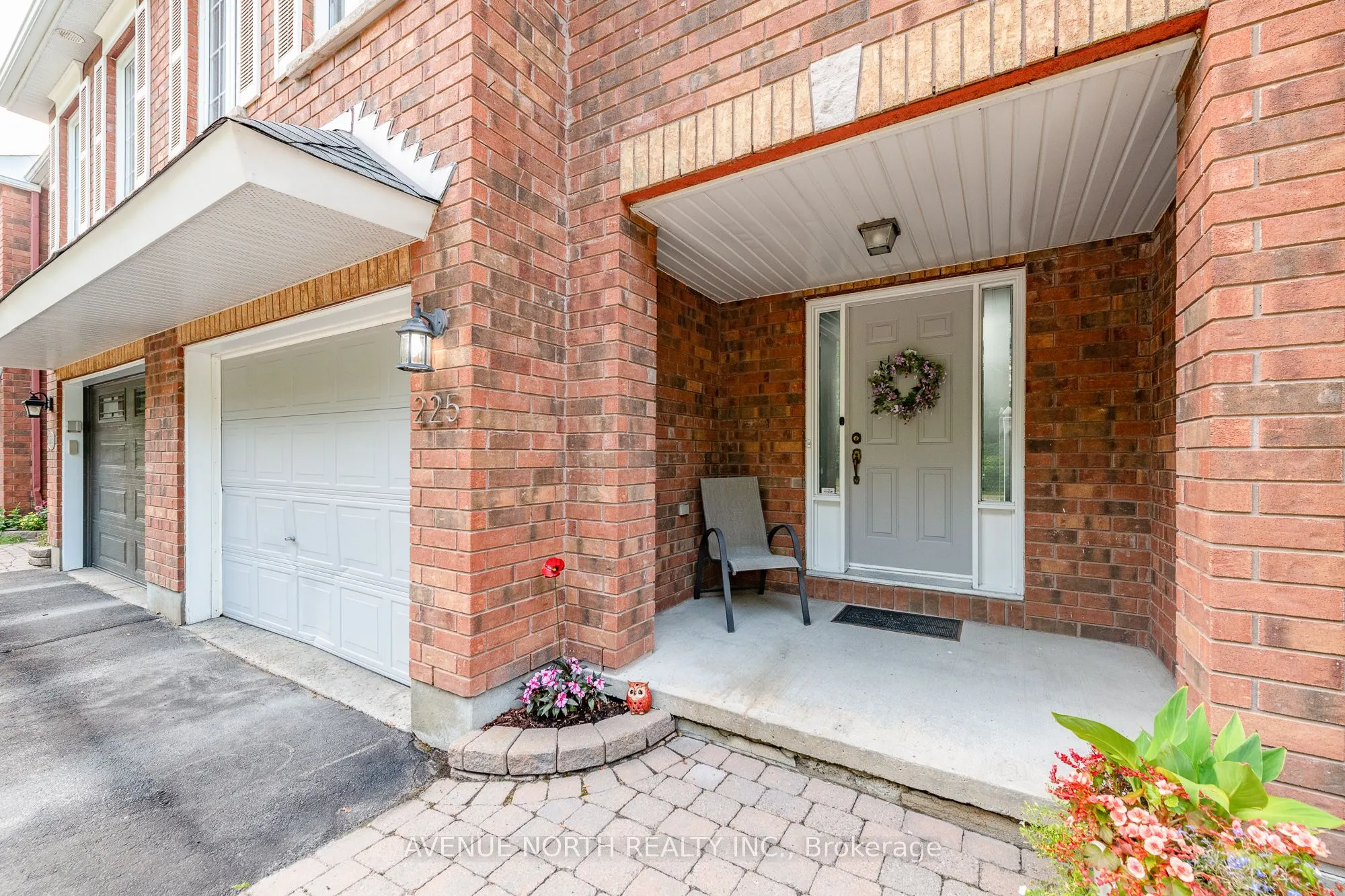 225 GLADEVIEW Private