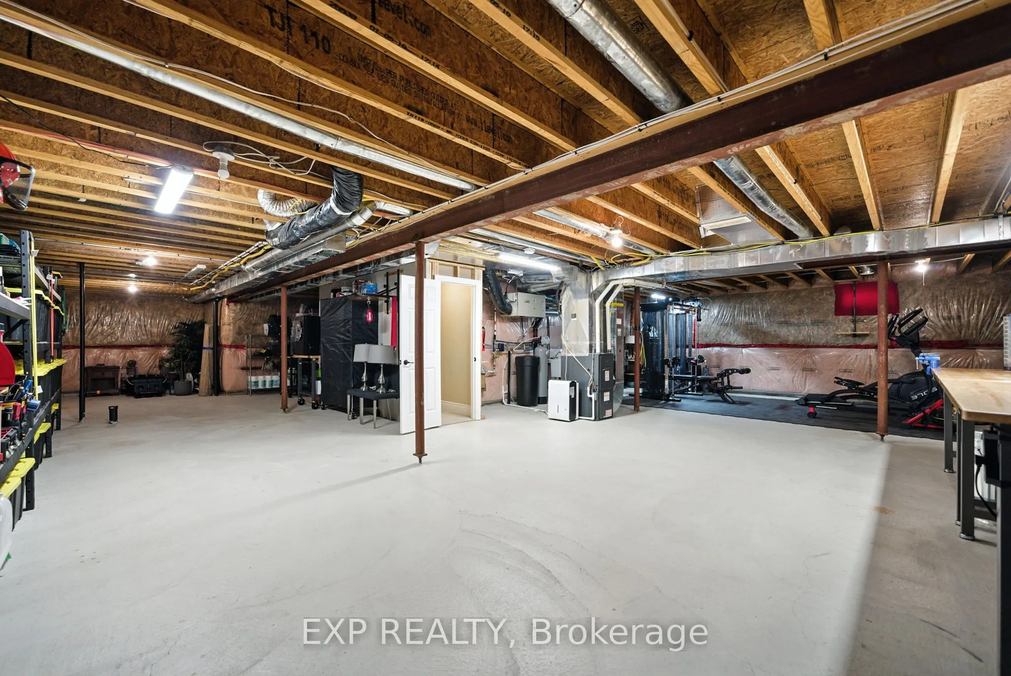 6 Cortland Way