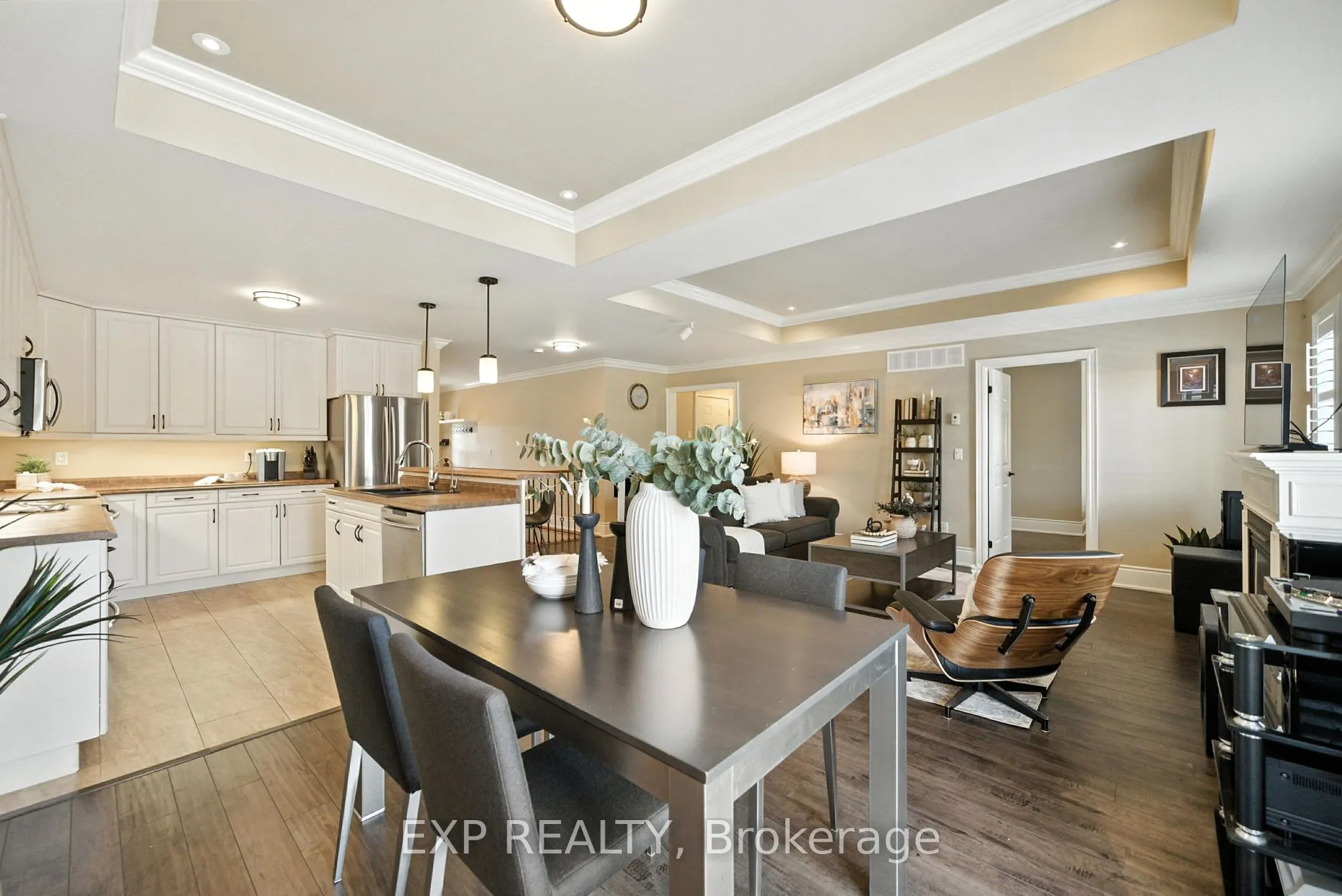 6 Cortland Way