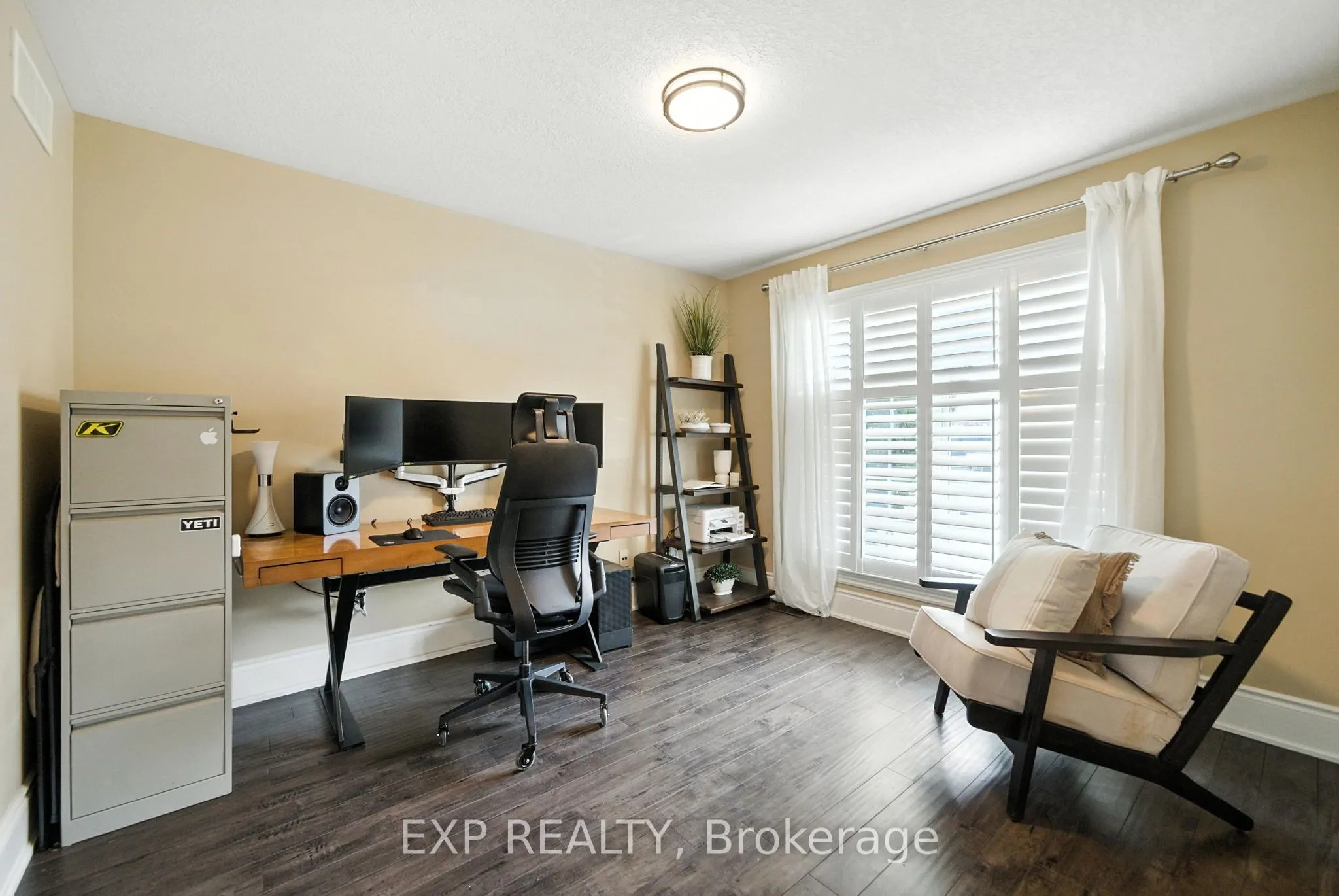 6 Cortland Way