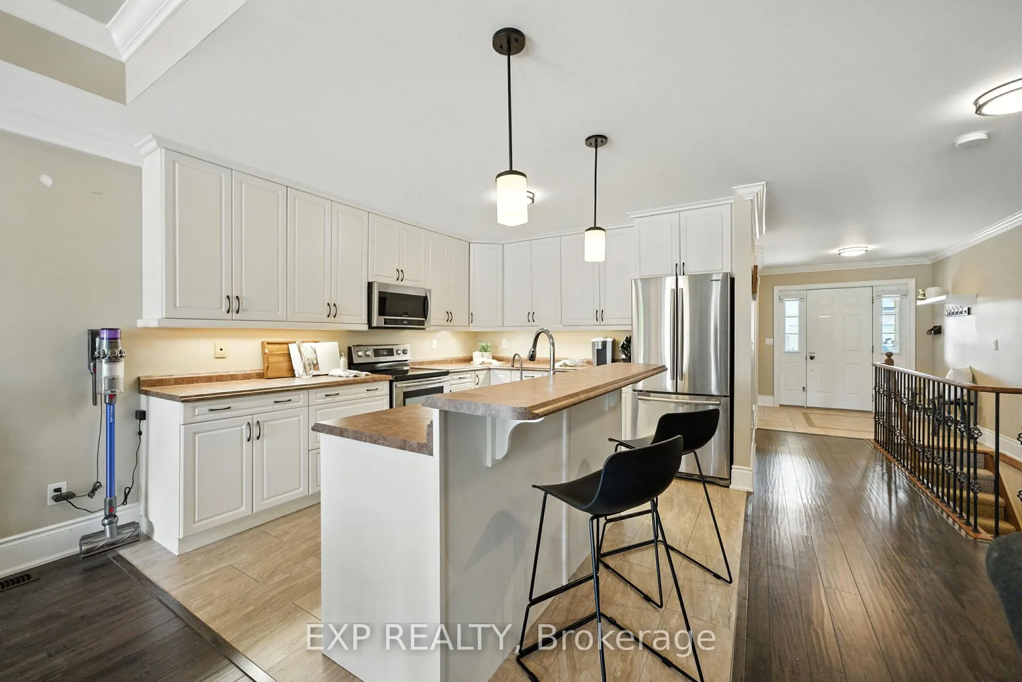 6 Cortland Way