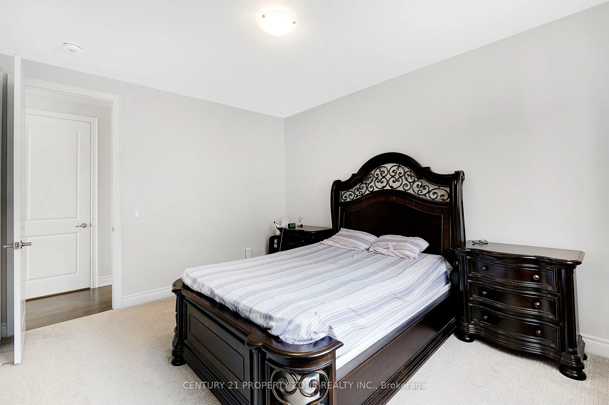 129 Prince Charles Crescent