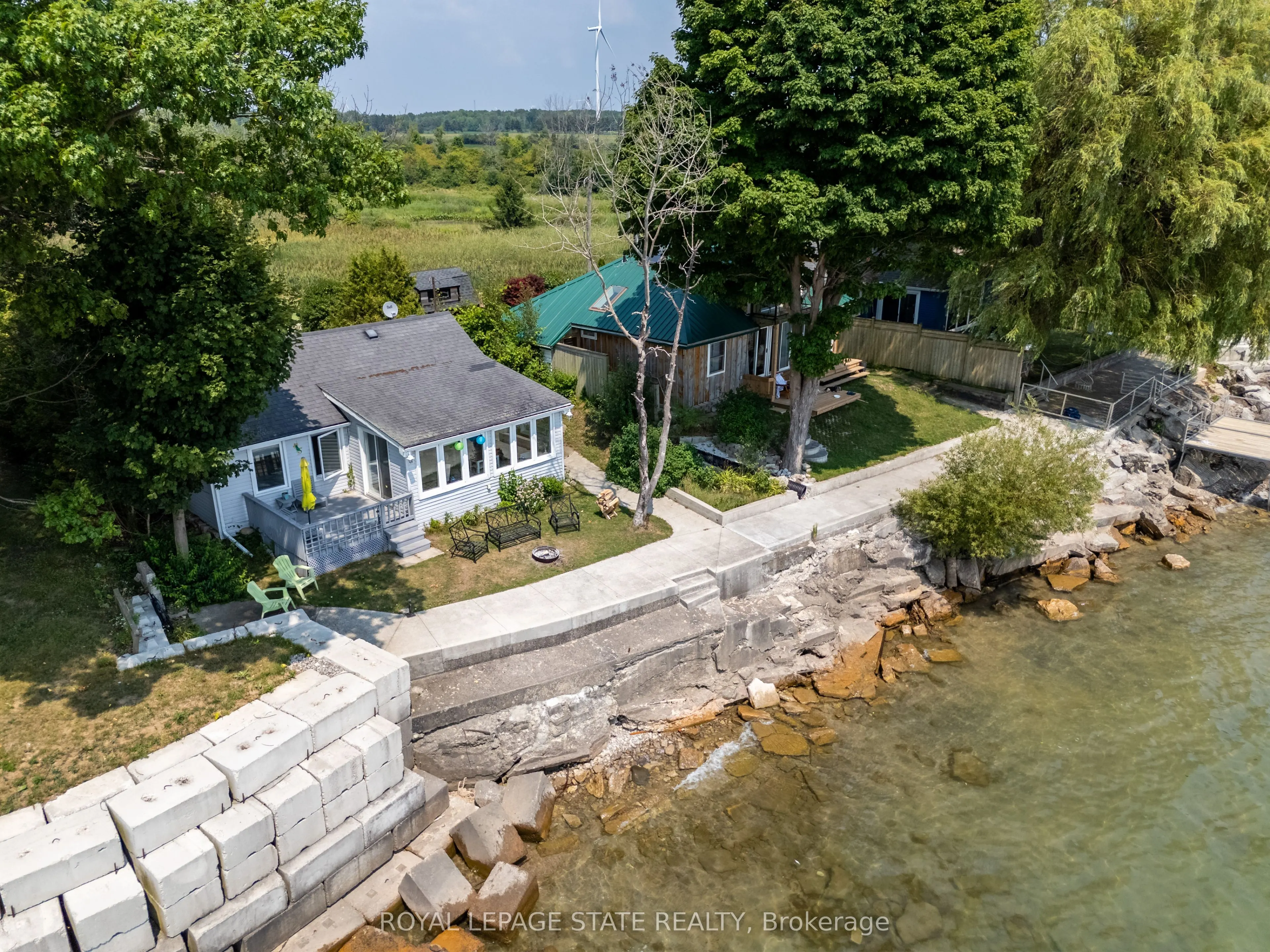 2110 Lakeshore Road