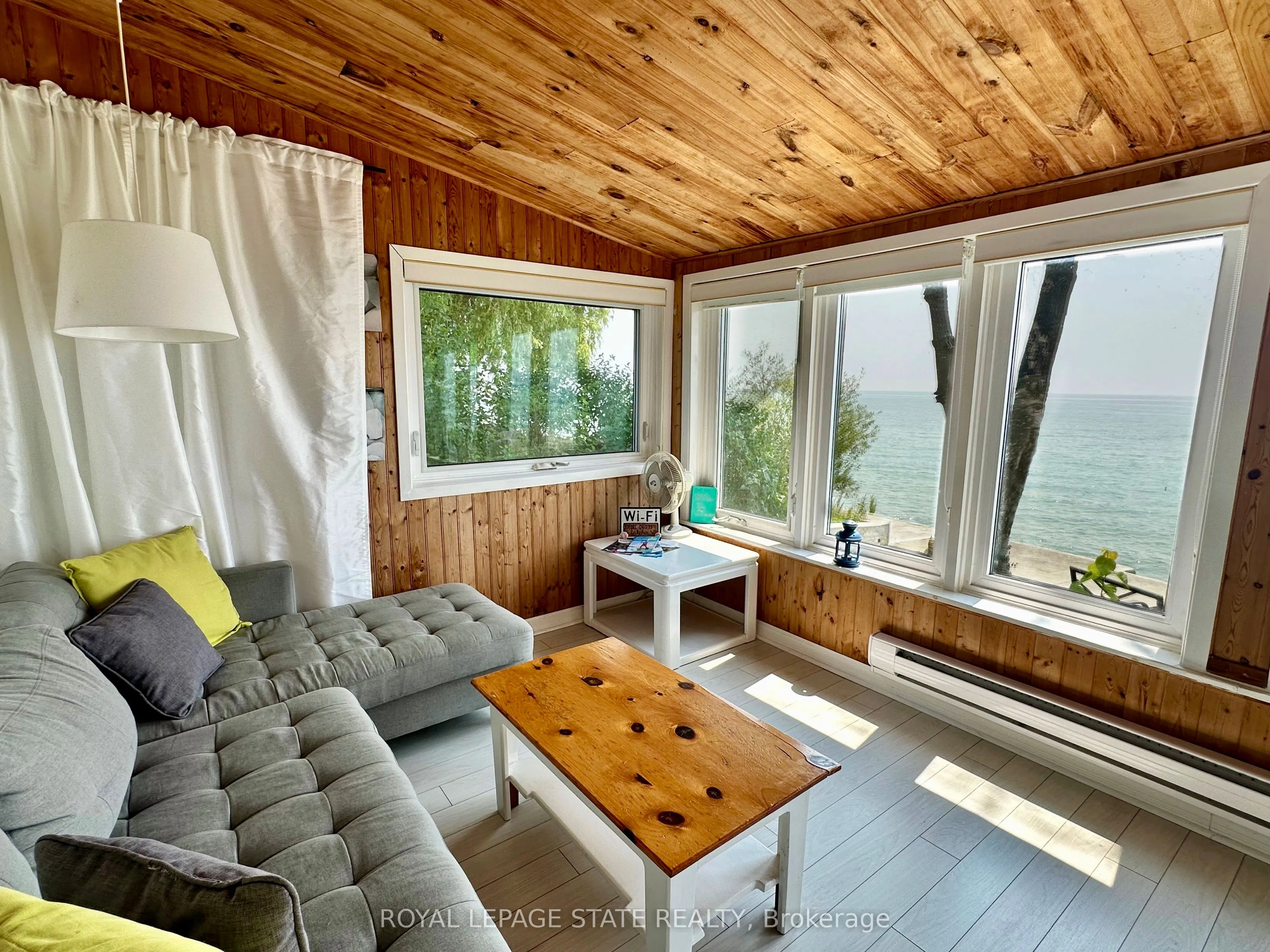 2110 Lakeshore Road