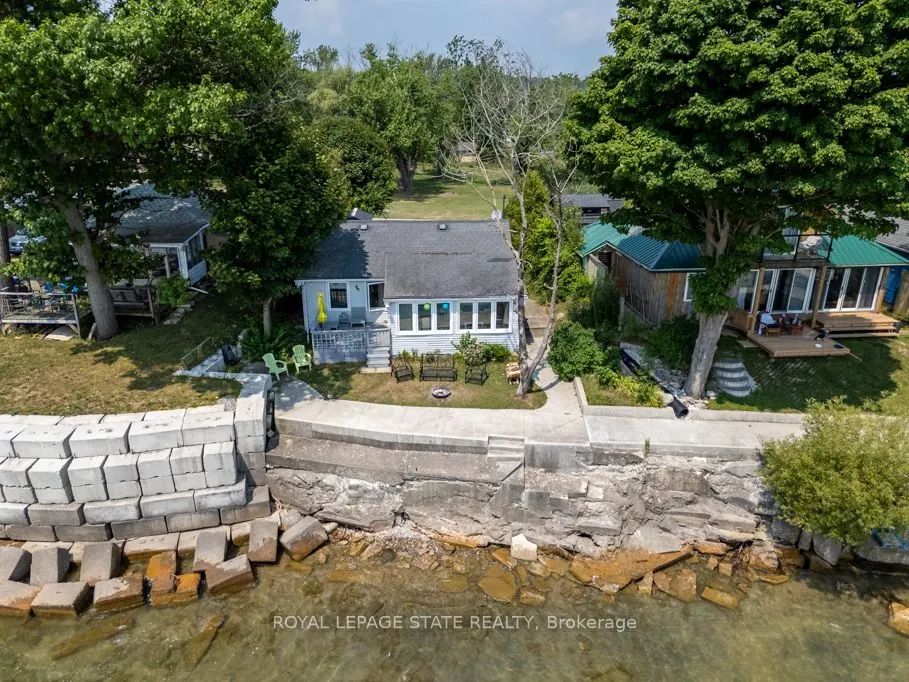 2110 Lakeshore Road
