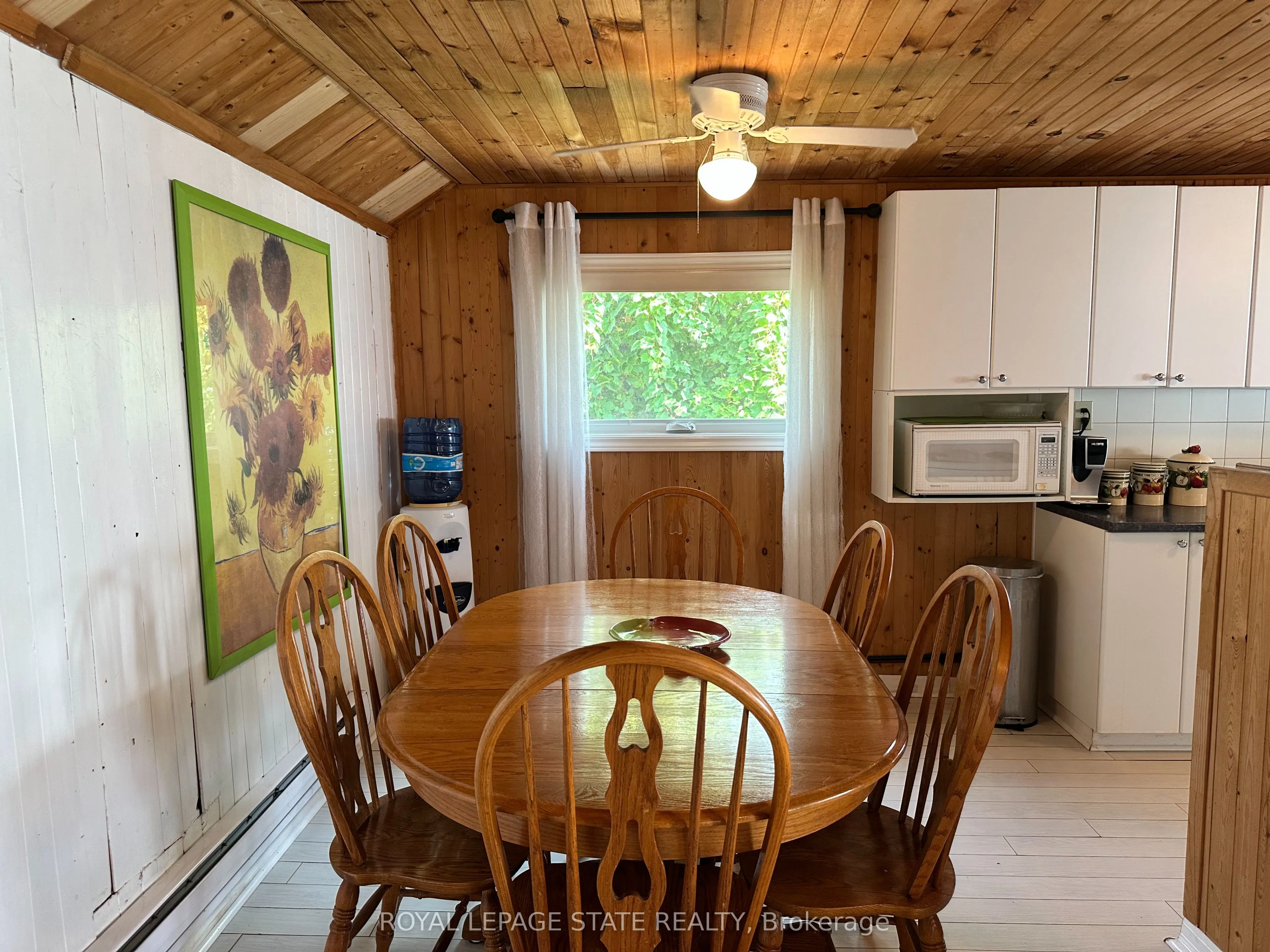 2110 Lakeshore Road