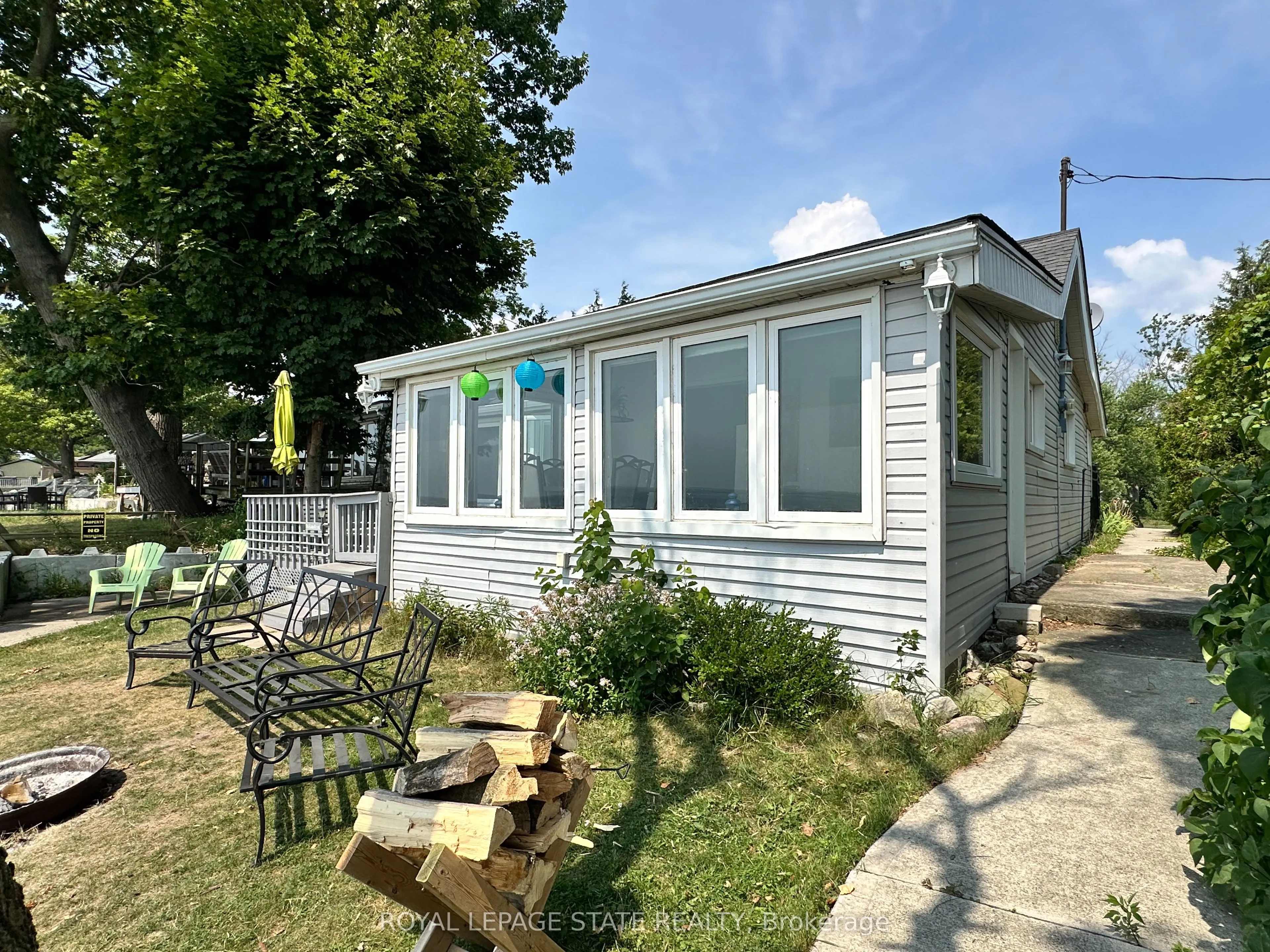 2110 Lakeshore Road