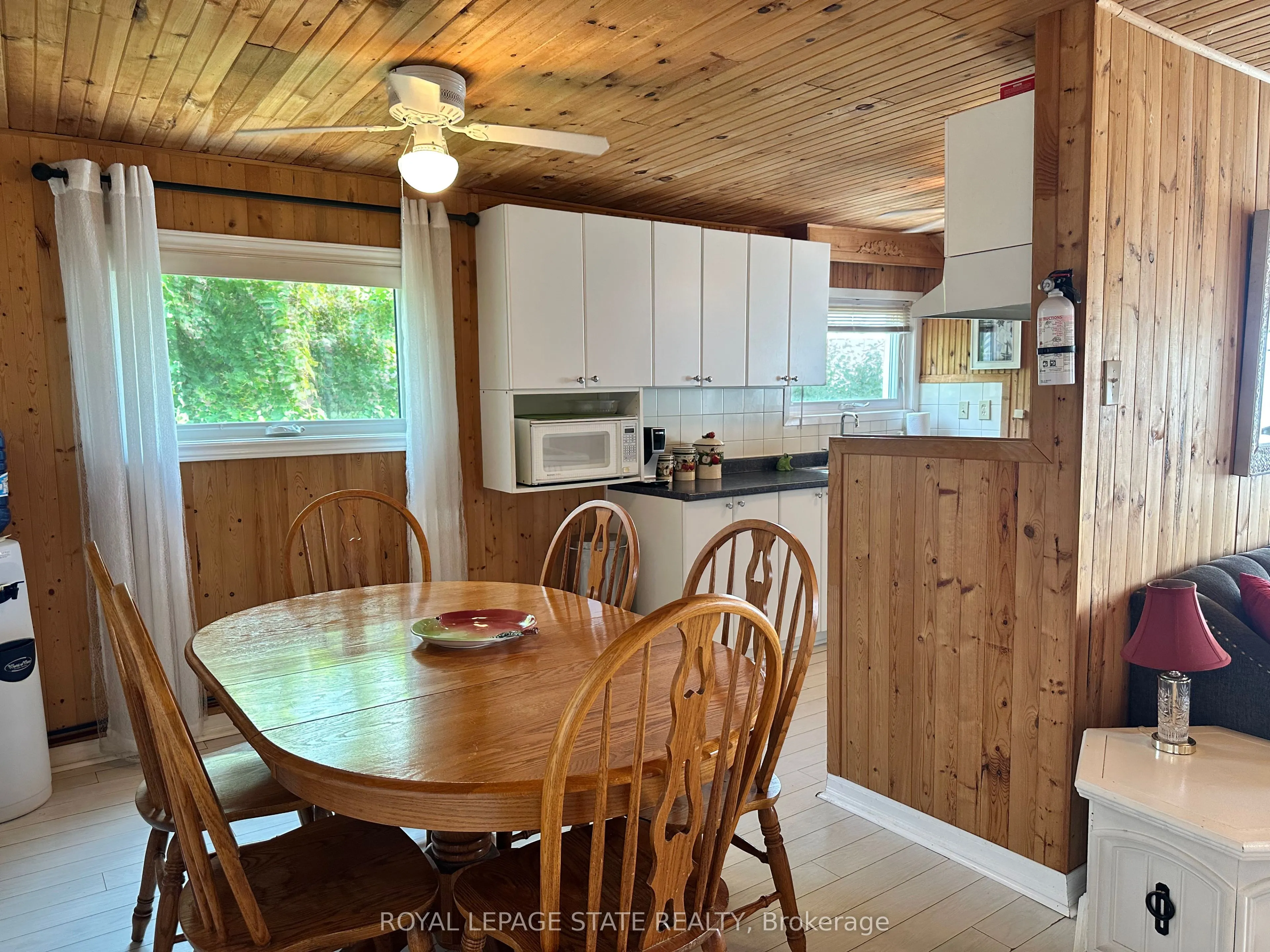 2110 Lakeshore Road