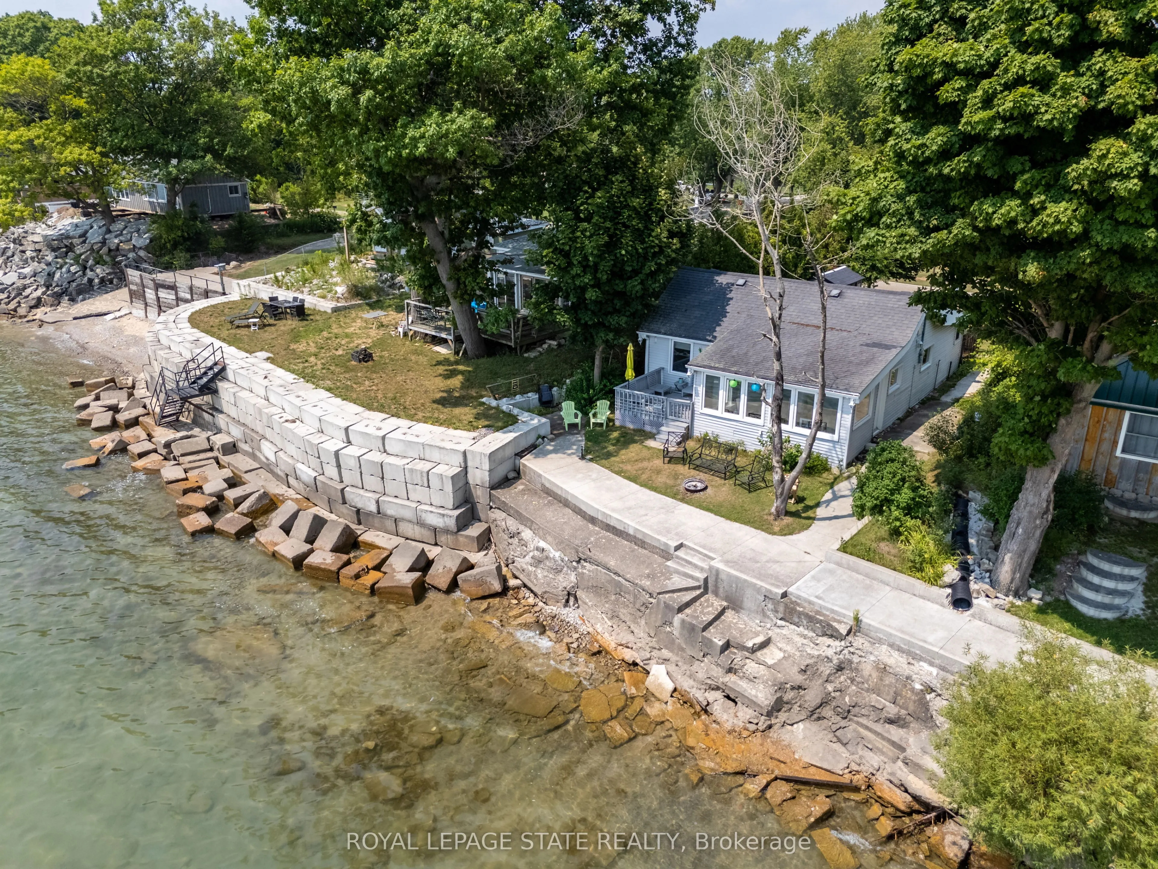 2110 Lakeshore Road