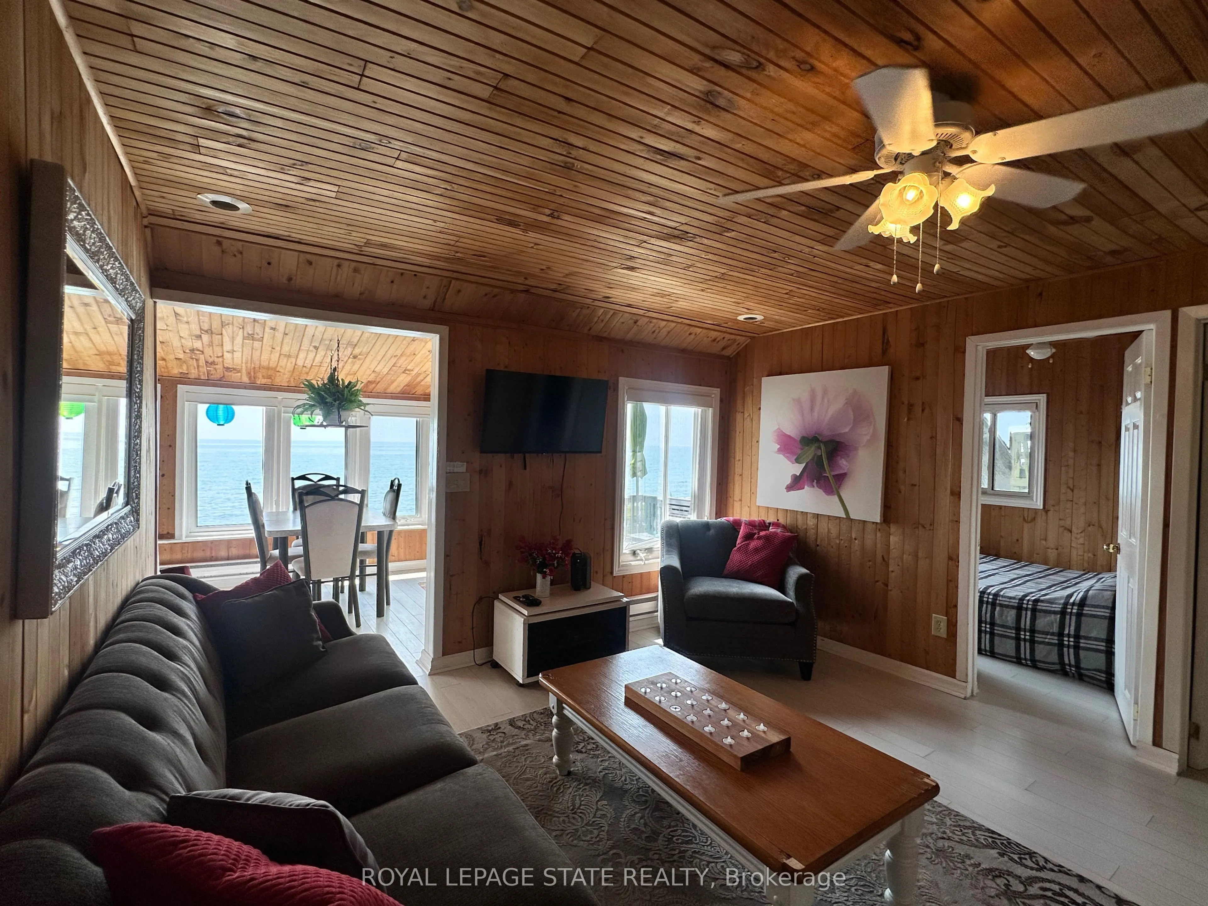 2110 Lakeshore Road