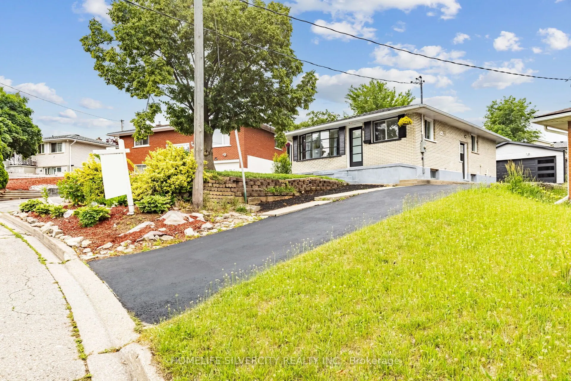 4 Hipel Avenue