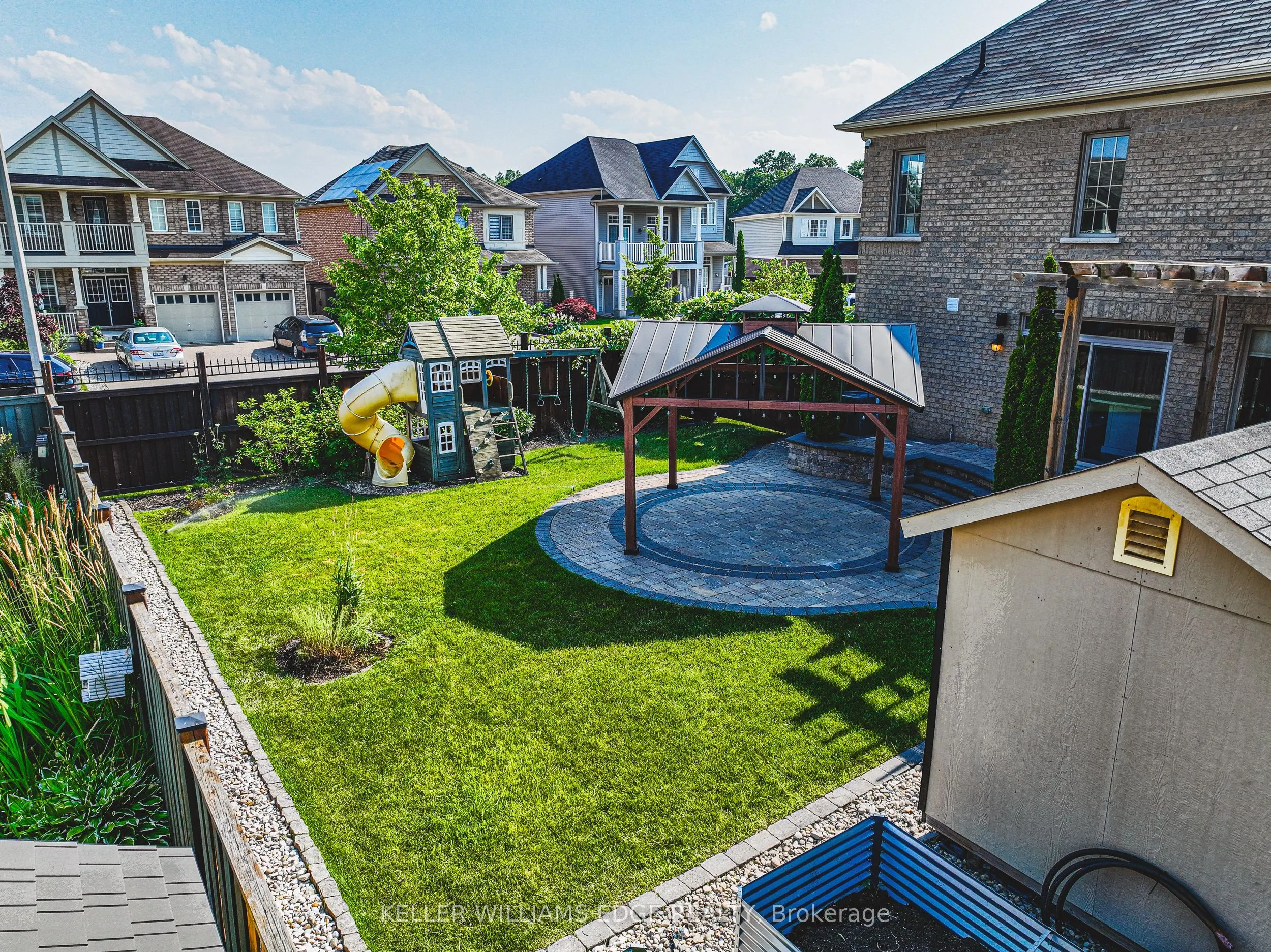 8788 Dogwood Crescent