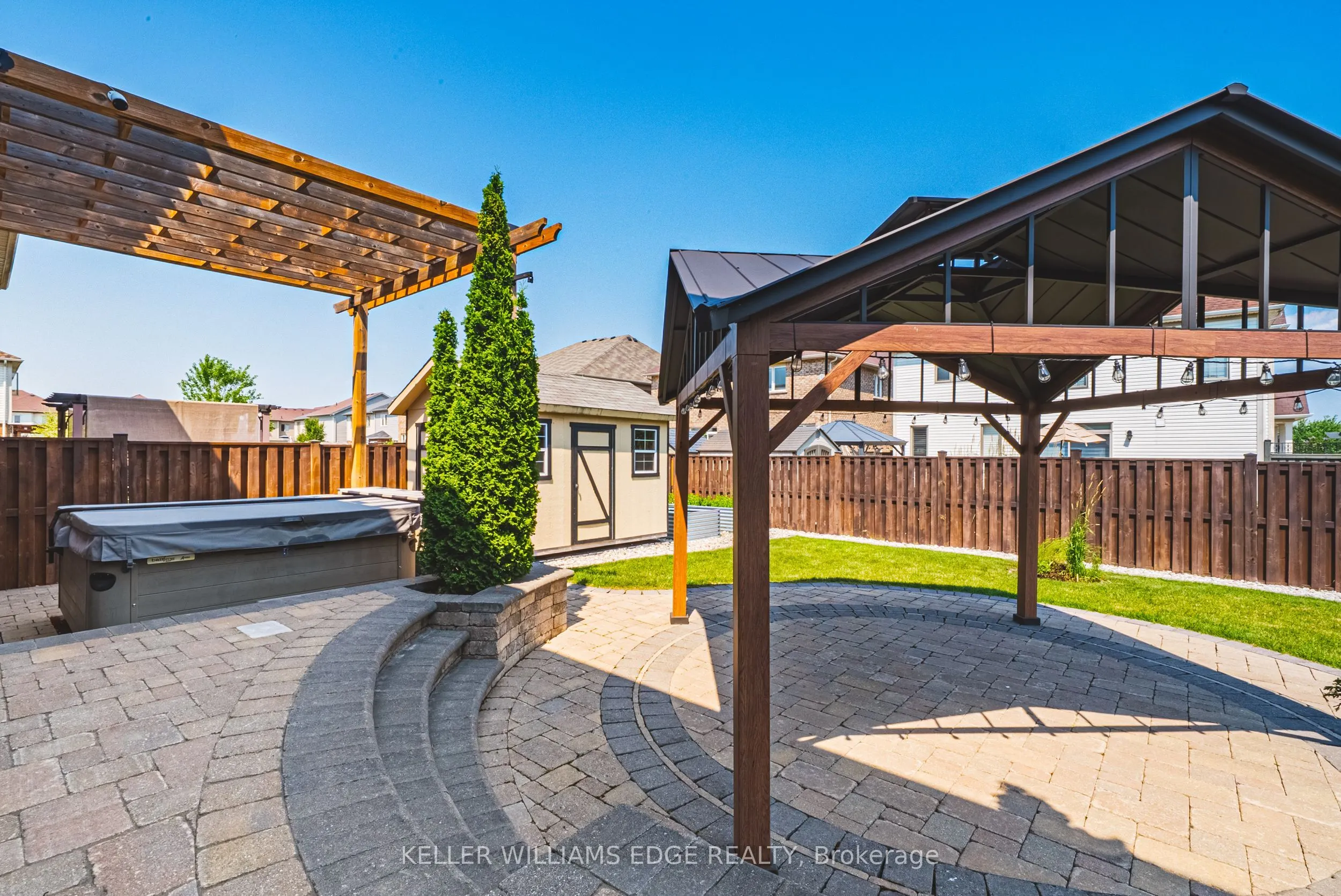 8788 Dogwood Crescent