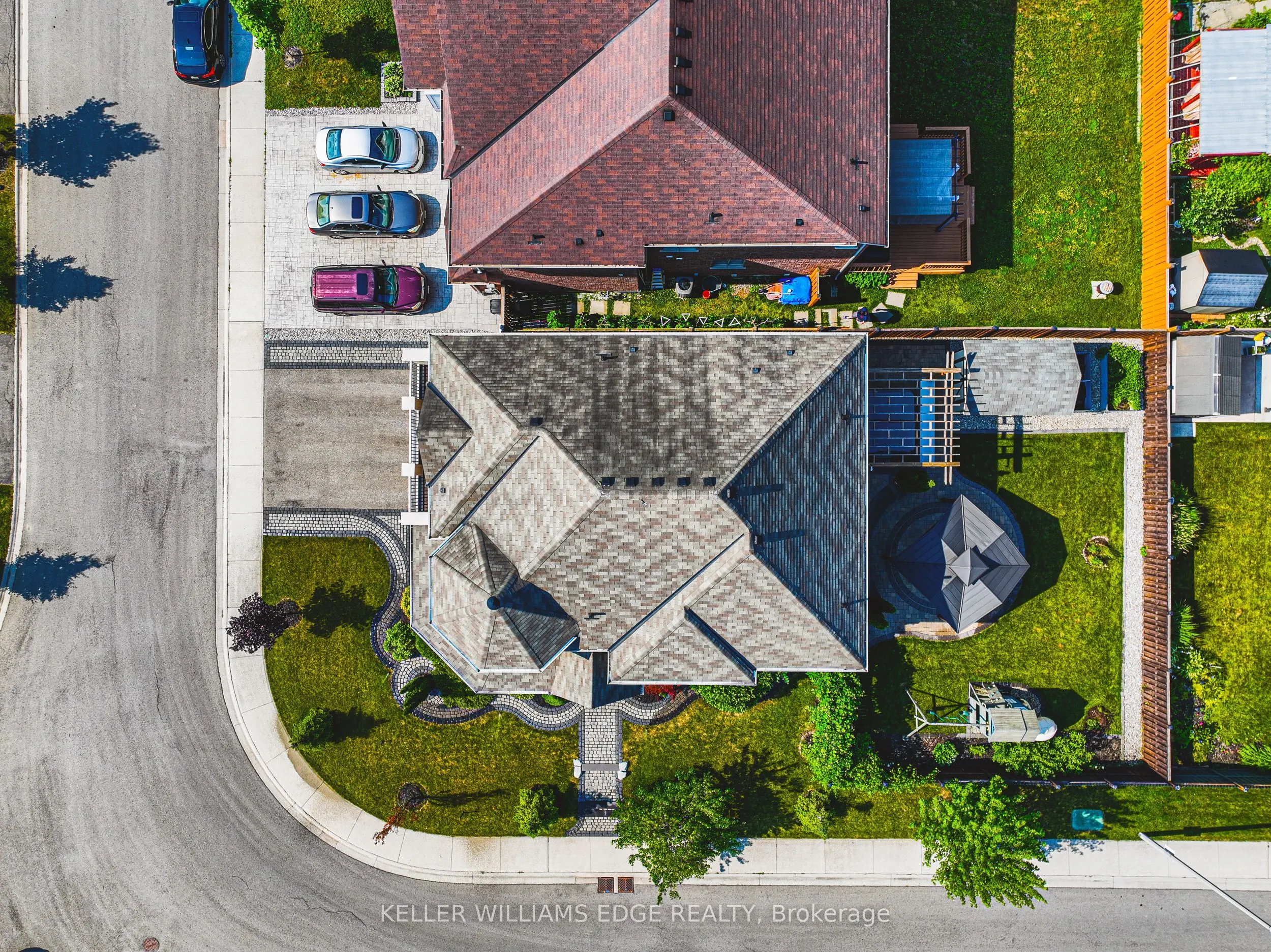 8788 Dogwood Crescent