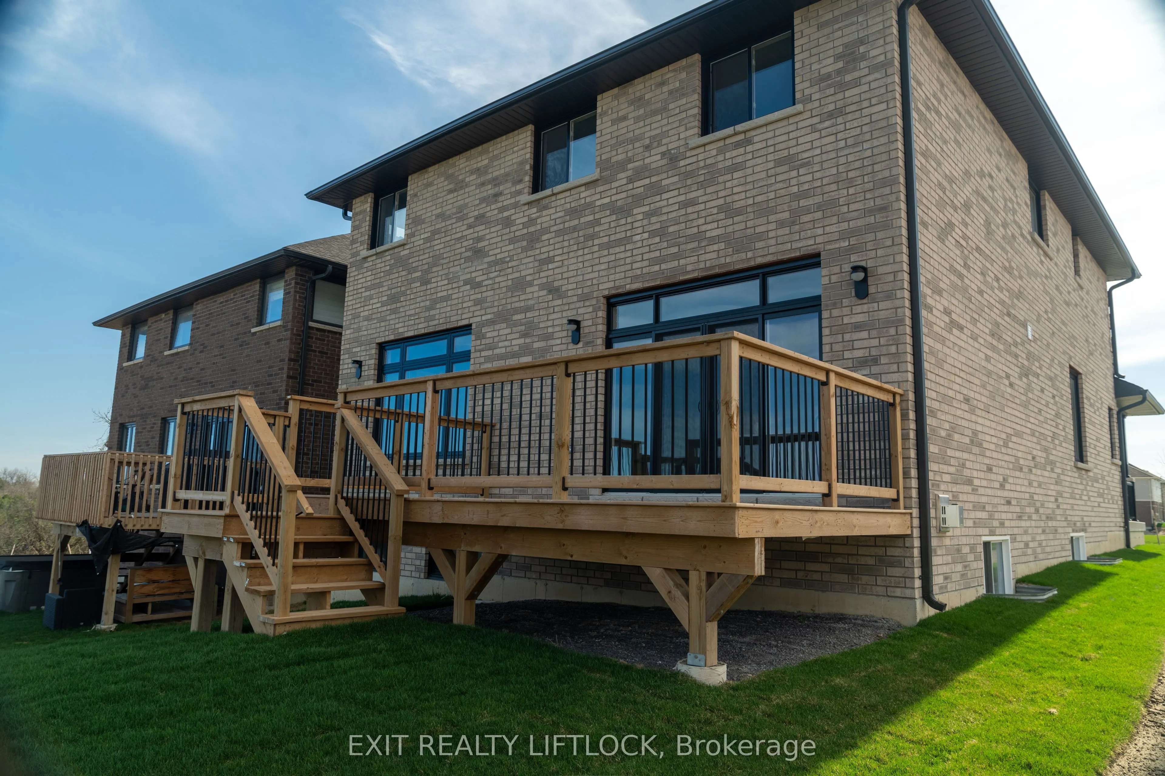 802 Steinberg Court