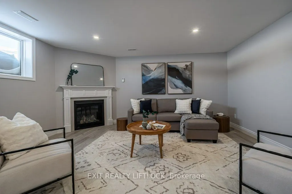 802 Steinberg Court