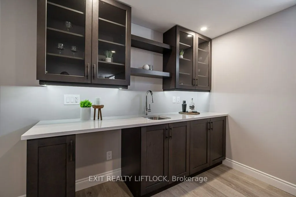 802 Steinberg Court