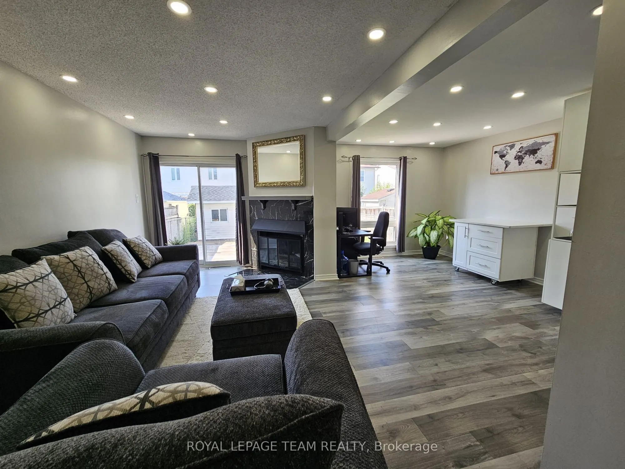1891 Longman Crescent