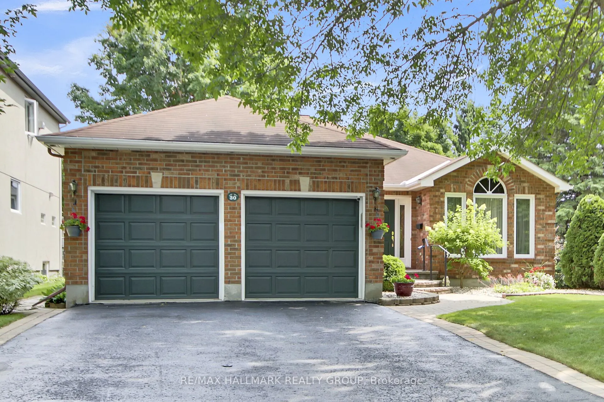 30 Langford Crescent