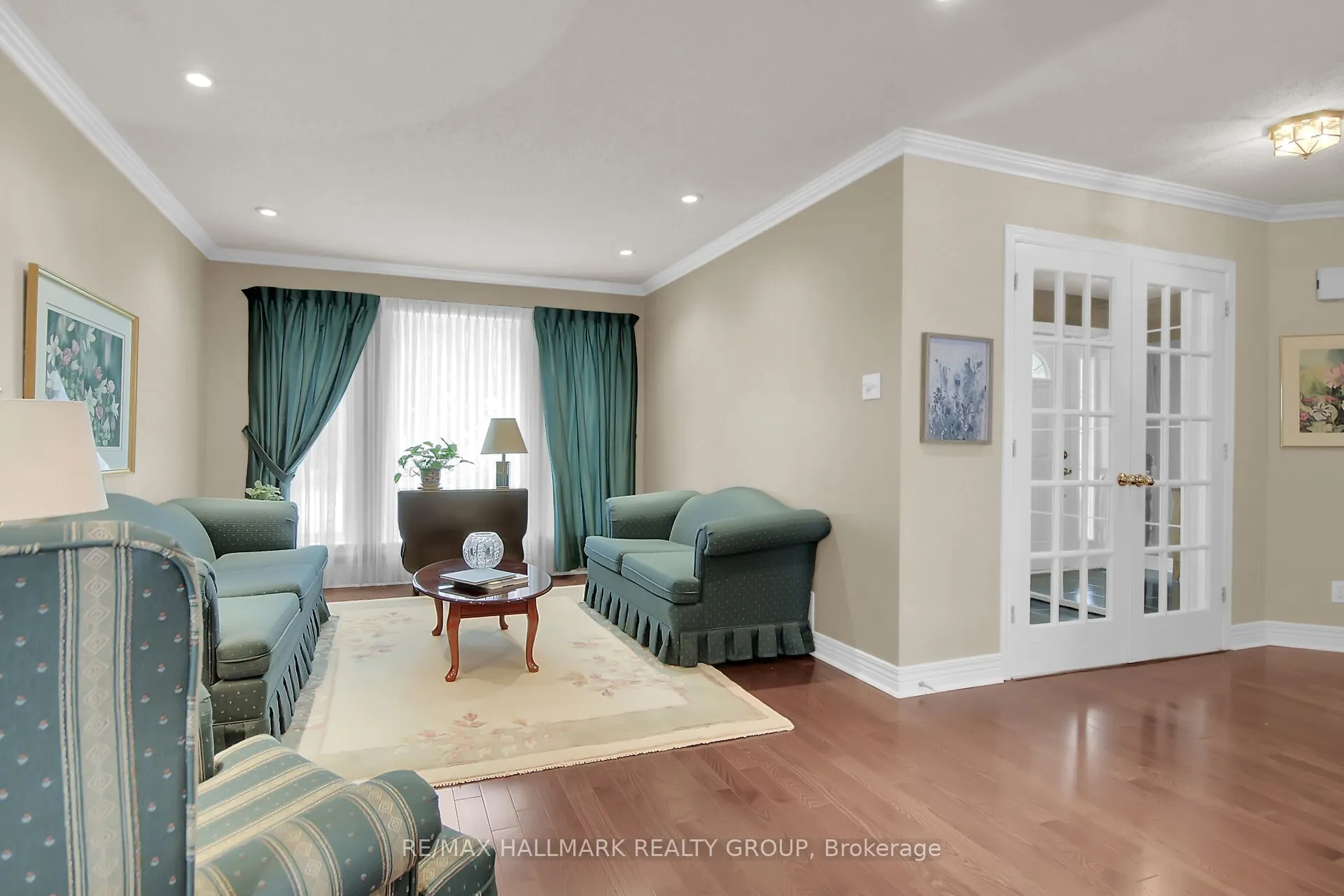 30 Langford Crescent