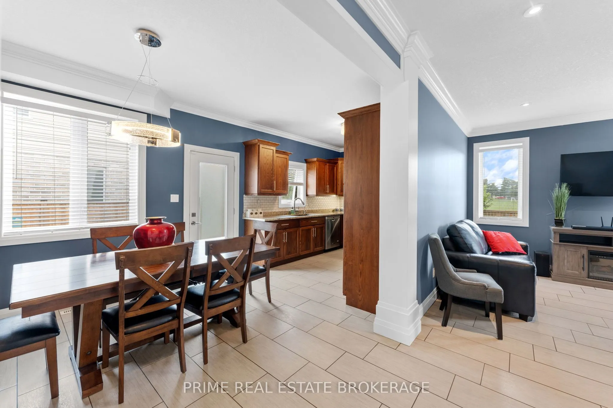 95 Boyd Boulevard
